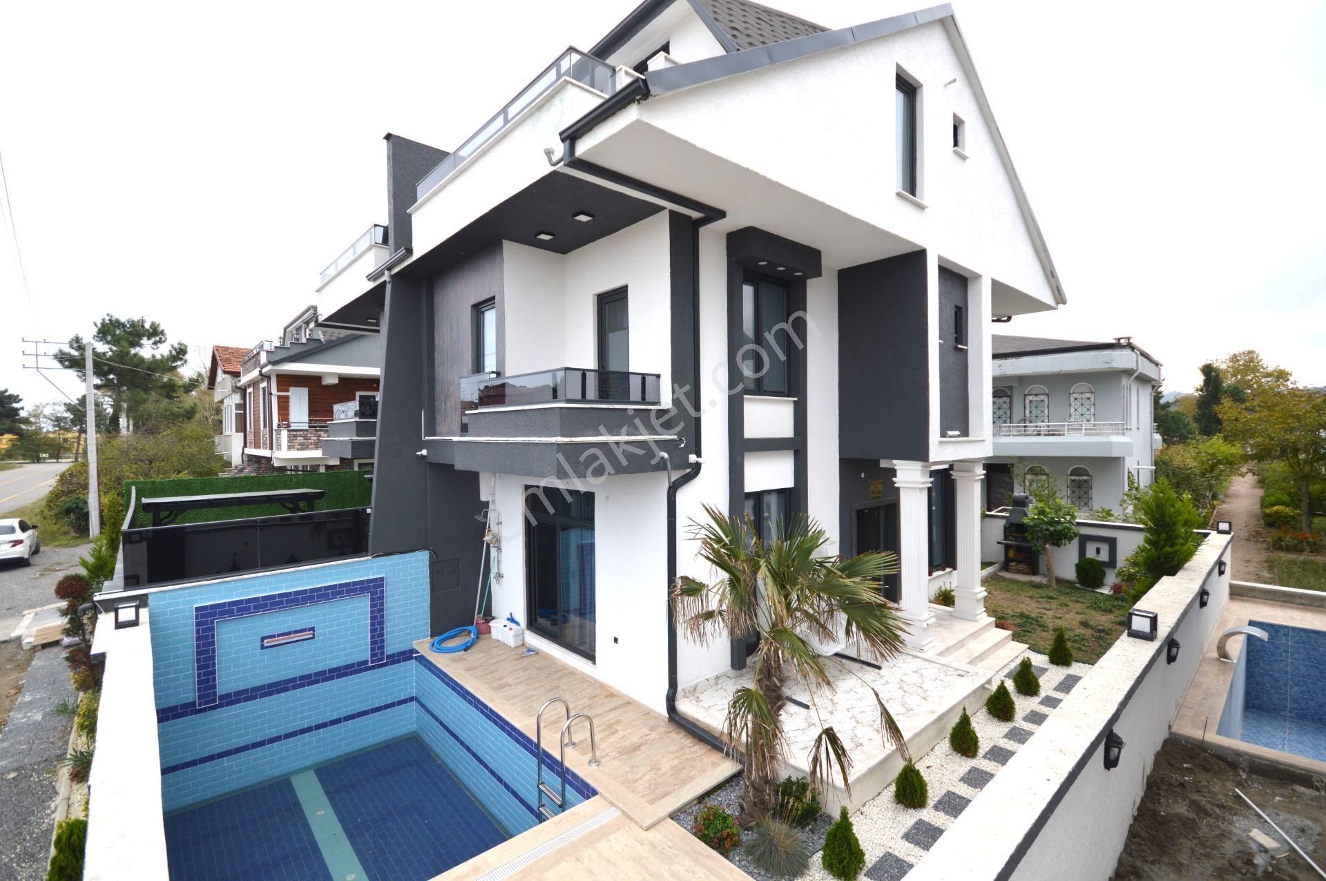 🏡 Mükemmelliği Yaşa! 🌴 Bahçeli + 💦 Havuzlu Villa Seni Bekliyor 🔑