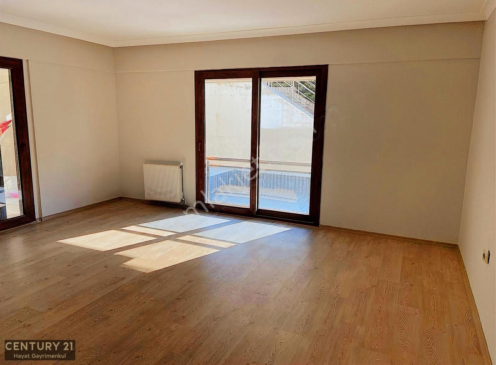 Çiğli Atatürk Mahallesi Site İçerisinde Kiralık 3+1 Daire