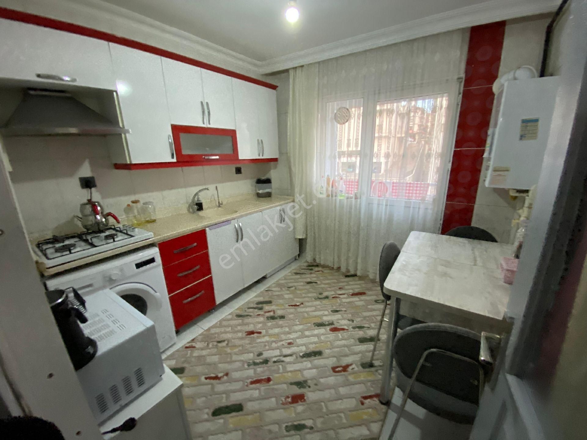 ^^ Yeşilbayır'da Ara Kat Merkezi Konumda Asansörlü 3+1 Daire^^