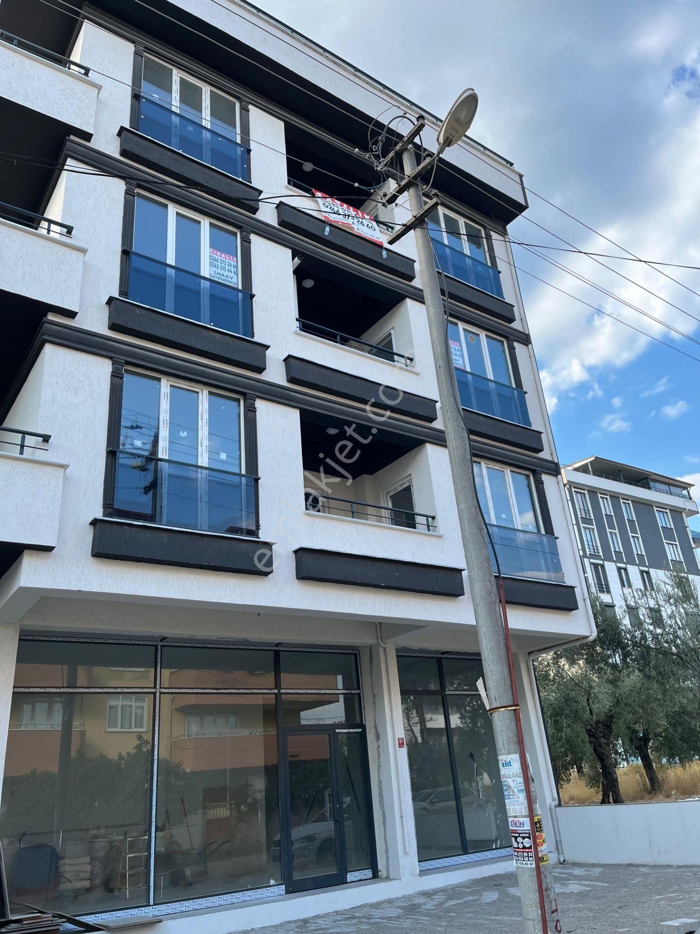 Kadıköy'de Uygun Fiyata Oturuma Hazır Dubleksler...