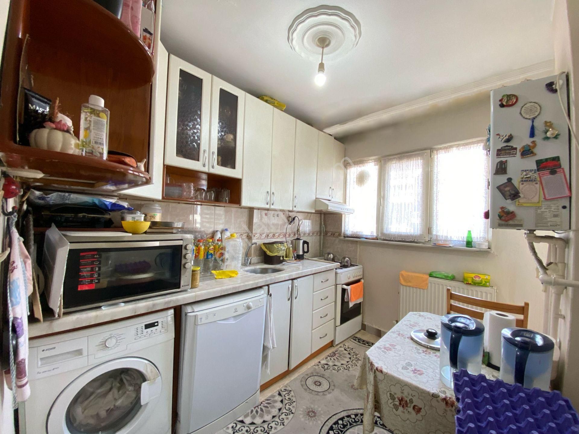 Gaziosmanpaşa'da Satılık Harika Konumda 2+1 Fırsat Daire - Görsel 13