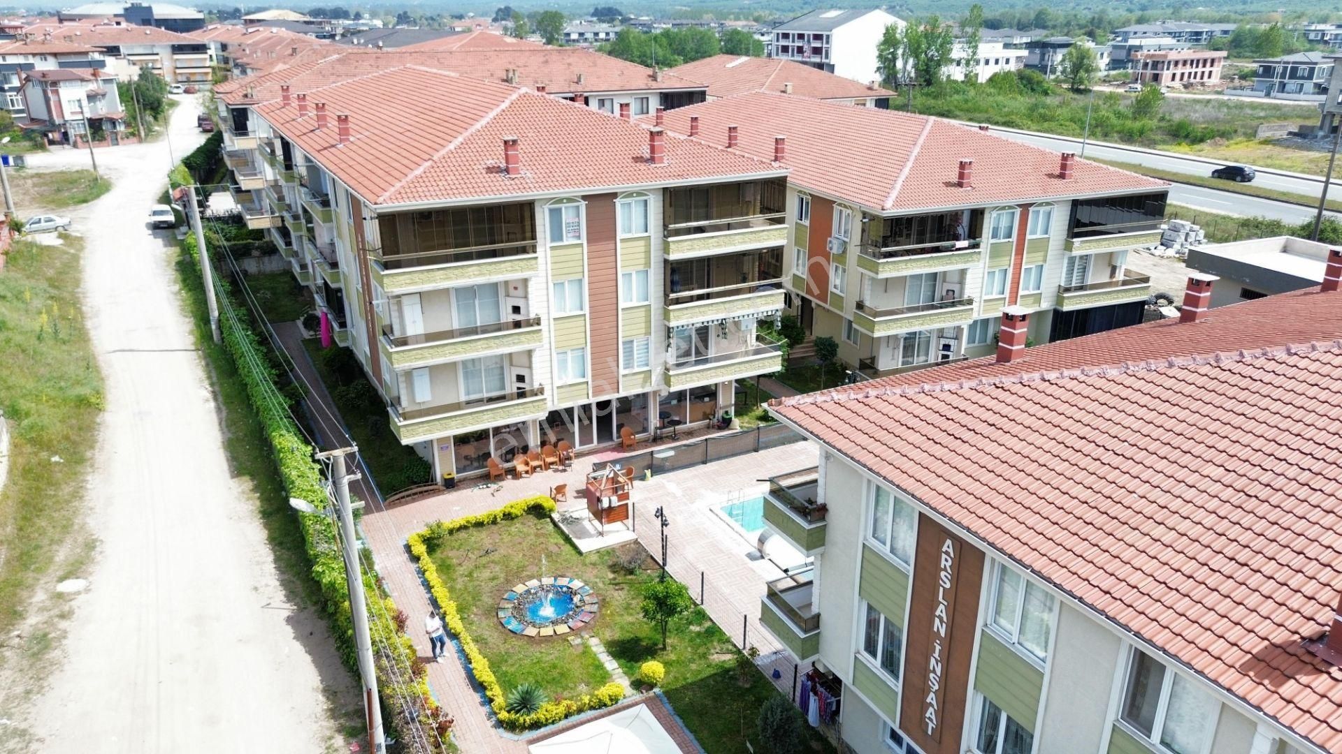 Havuz Cephe 1+1 65 M2 Yüksek Giriş Kat Geniş Balkonlu Satılık Yazlık