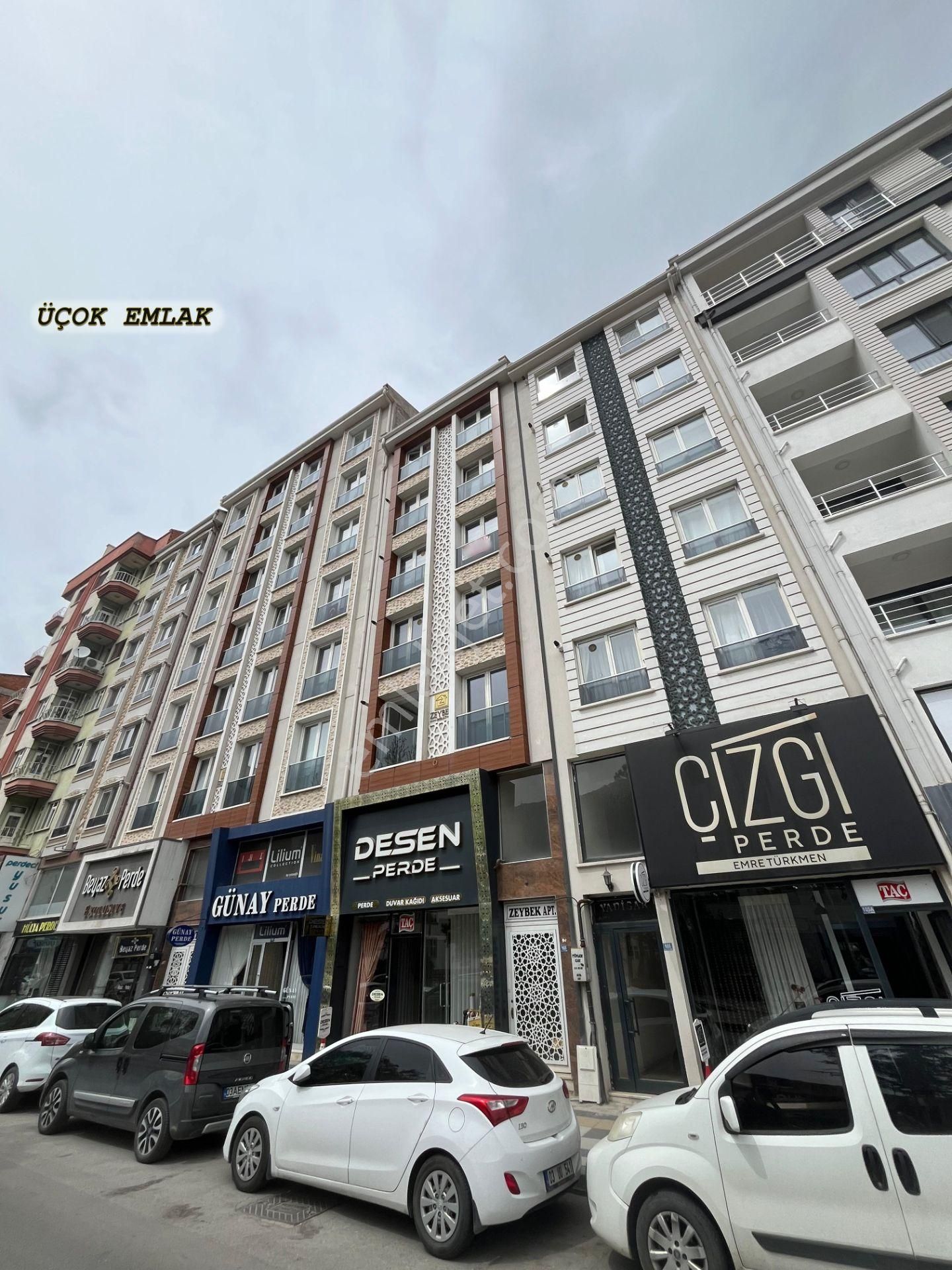 Afyon Üçok Emlaktan Kurtuluş Caddesi Kiralık Eşyalı Lüx Daire