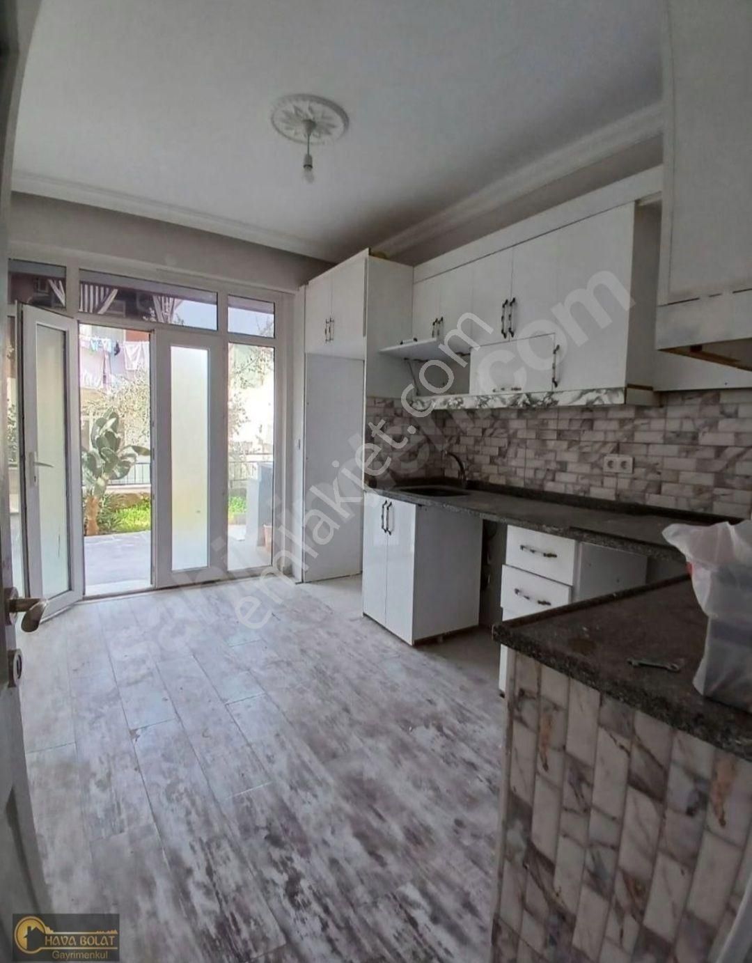 Antalya Manavgat Sarılar Mahallesi,nde Satılık3+1bahçe Katı