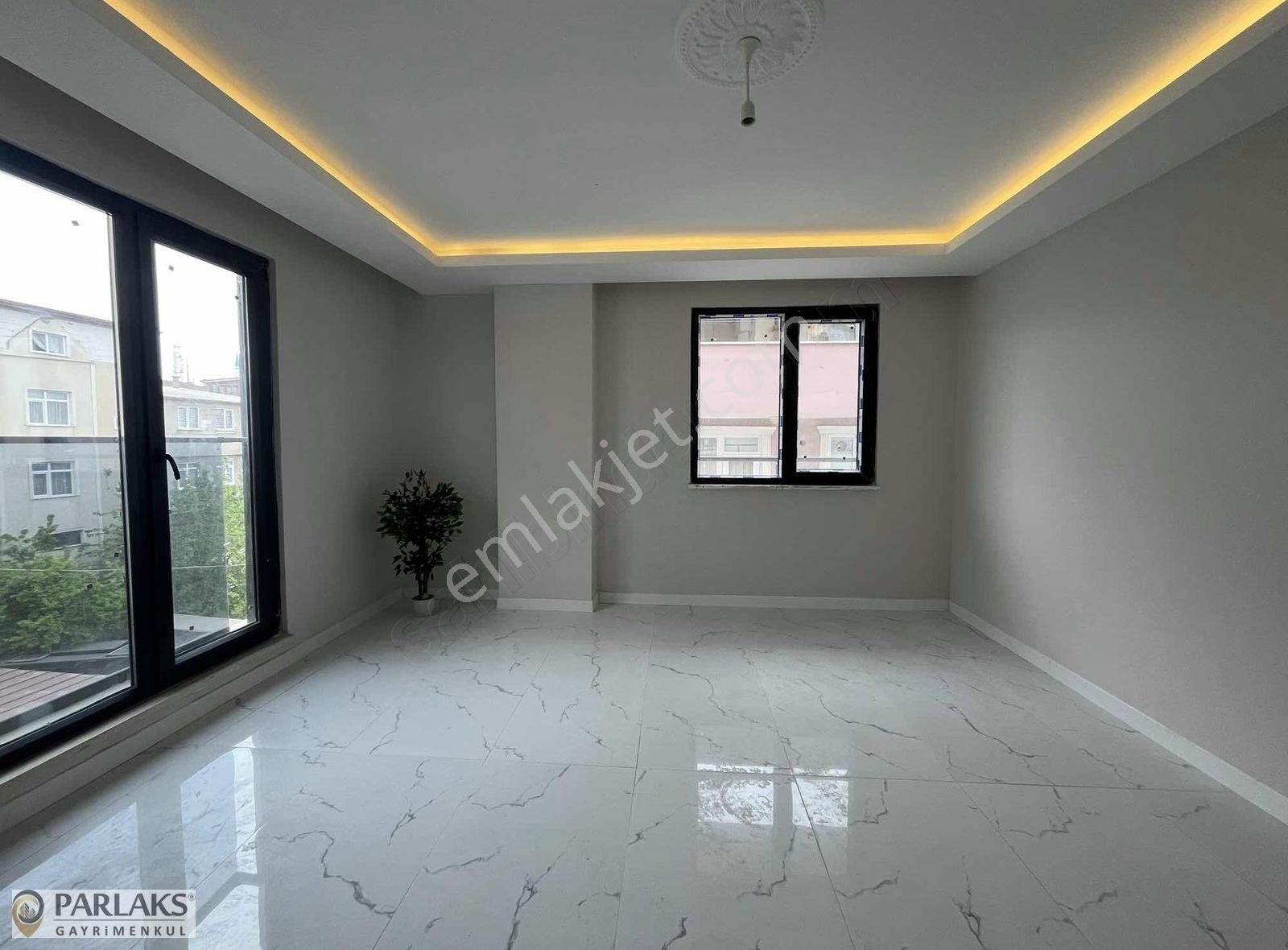 Darıca İstasyon Caddesi Sıfır Ultra Lüks 4+1 180m² Çatı Dubleksi