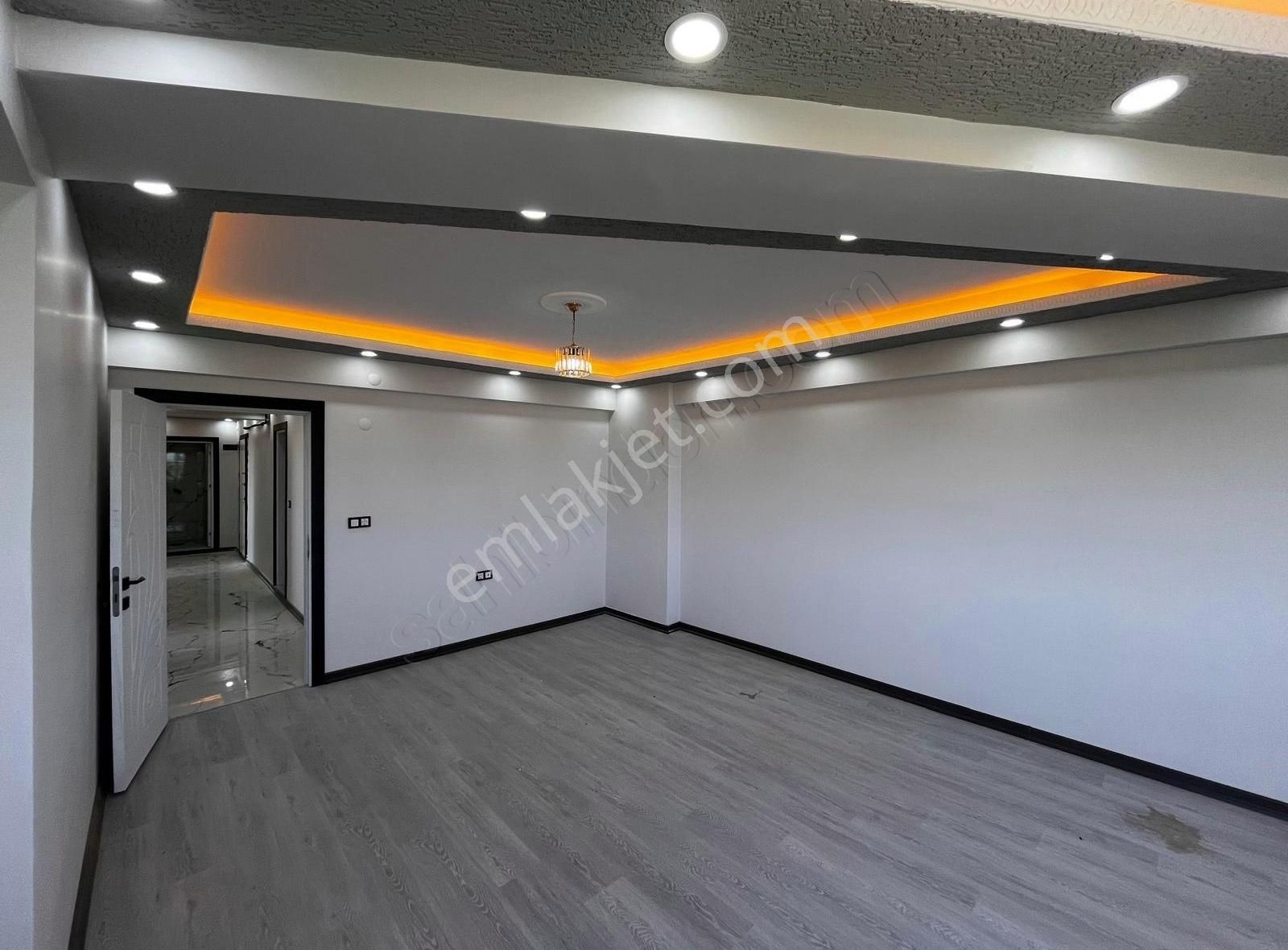 3+1 125m2 Ara Kat Öncephe İskanlı Sıfır Satılık Daire