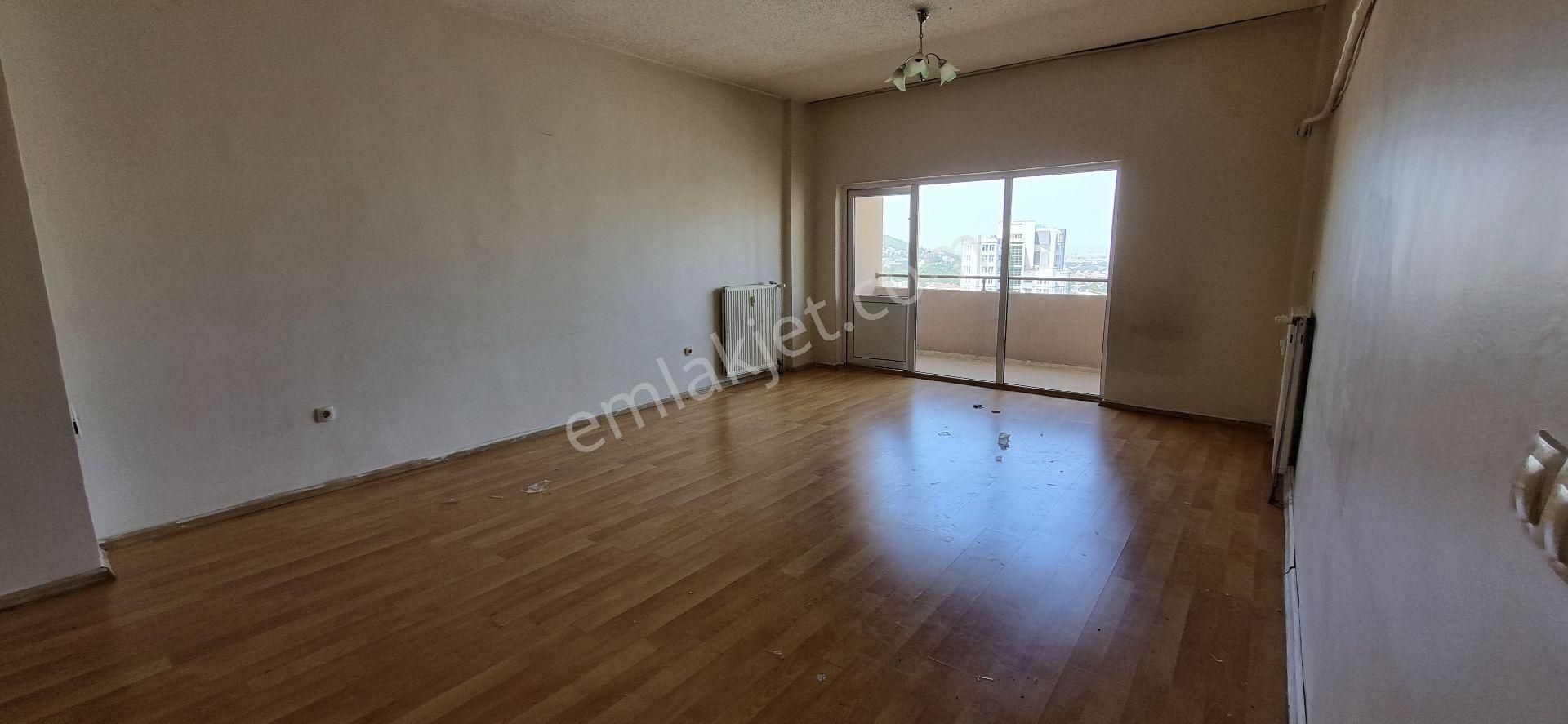 Bursa Merkezde Kiralık 3+1 Daire - Görsel 2
