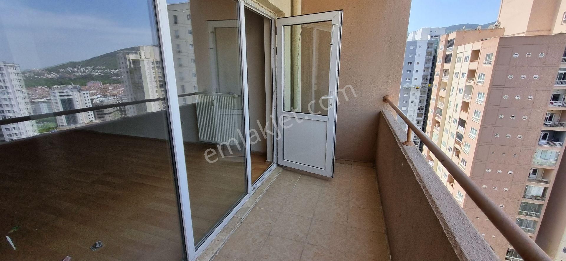 Bursa Merkezde Kiralık 3+1 Daire - Görsel 7