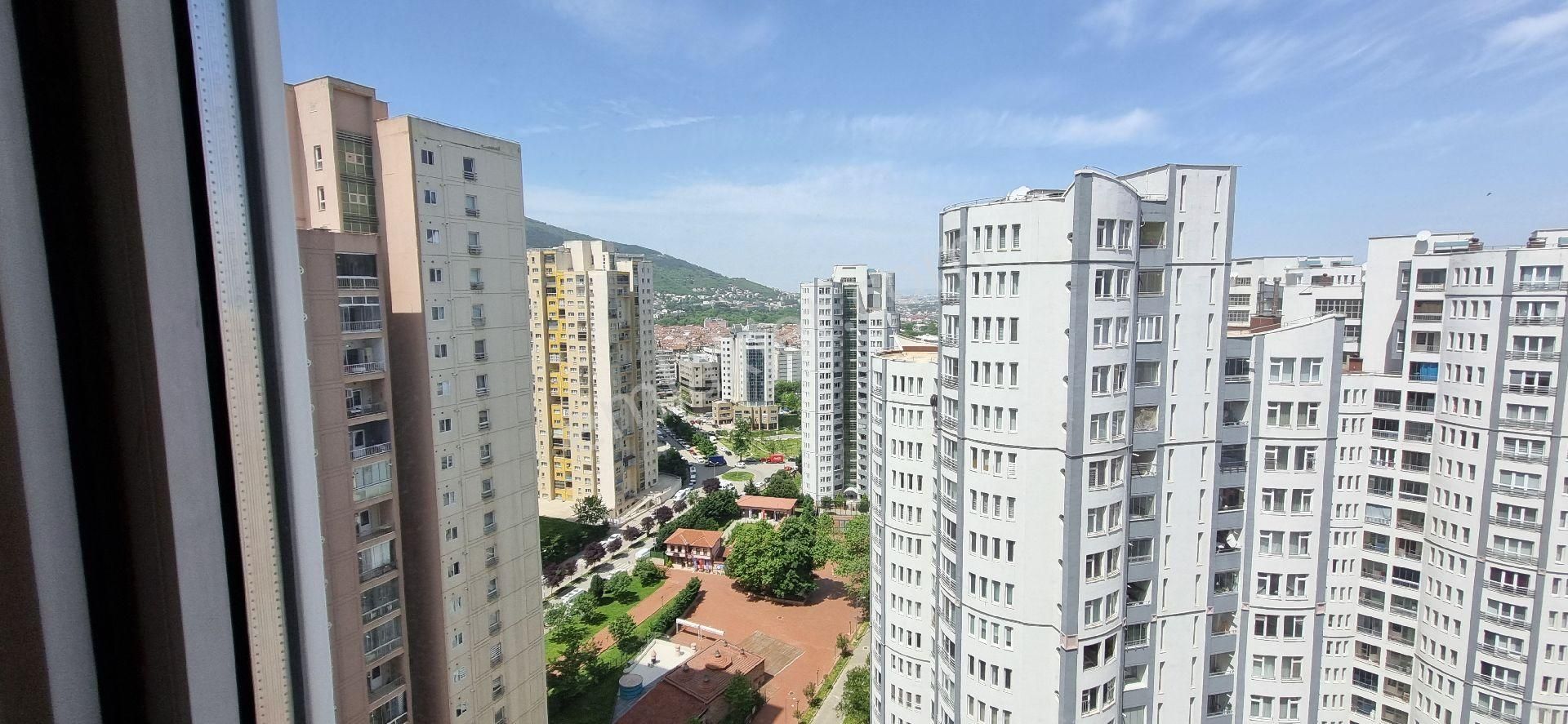 Bursa Merkezde Kiralık 3+1 Daire - Görsel 16