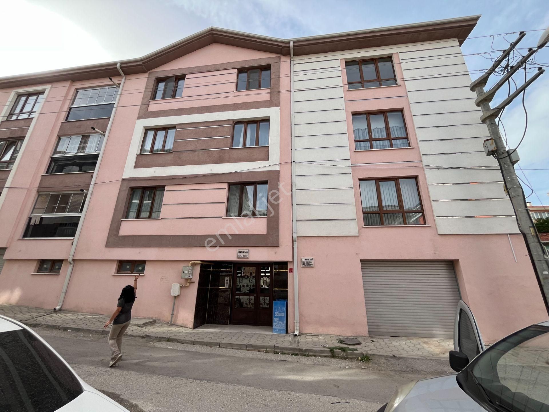Esgyo'dan Çamlıcada Çift Cephe Lüx Geniş Ve Ferah 2+1 Daire