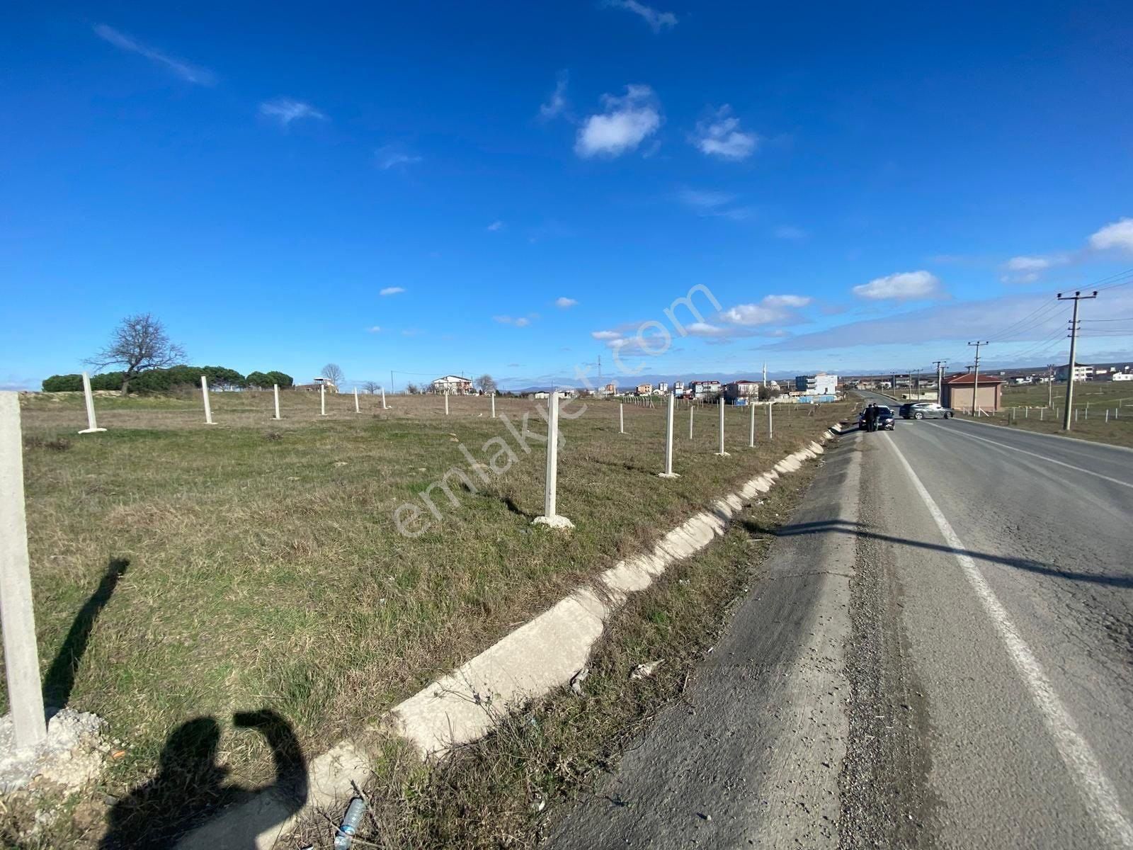 Saray Büyükyoncalı’da Cadde Üzerinde Acil Satılık 700m2 Arsa