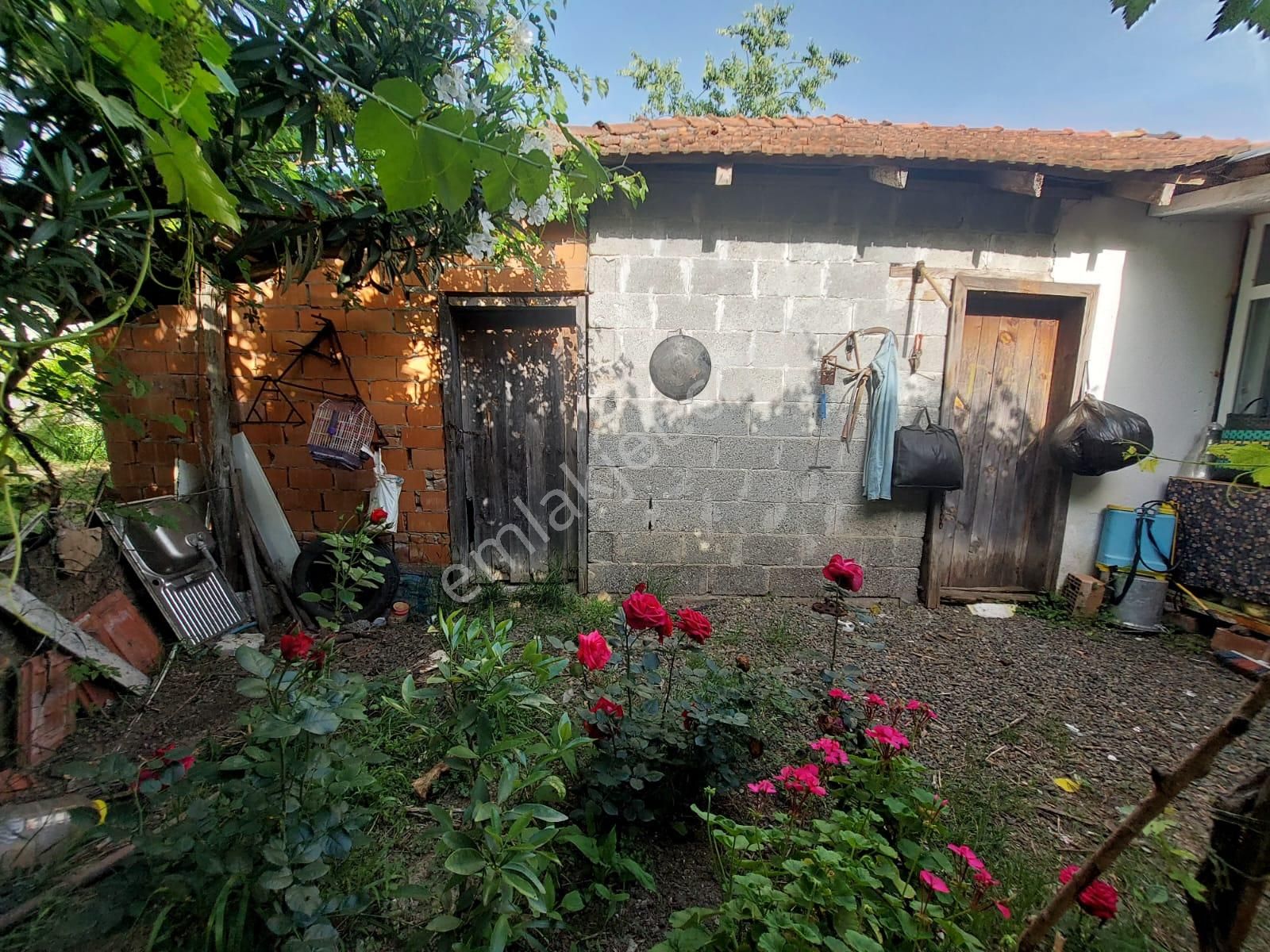 Ortaca Kemaliye De Numarataj Olan 170 M2 Arazide 50 M2 Depo Satılık