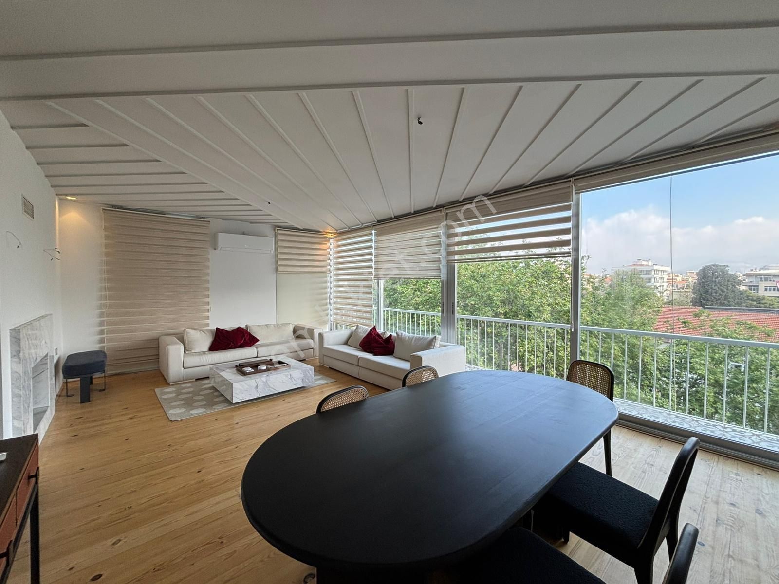 Alsancak Libasın Sokağında 2.5+1 95m2 Şömineli Eşyalı Kiralık Daire!