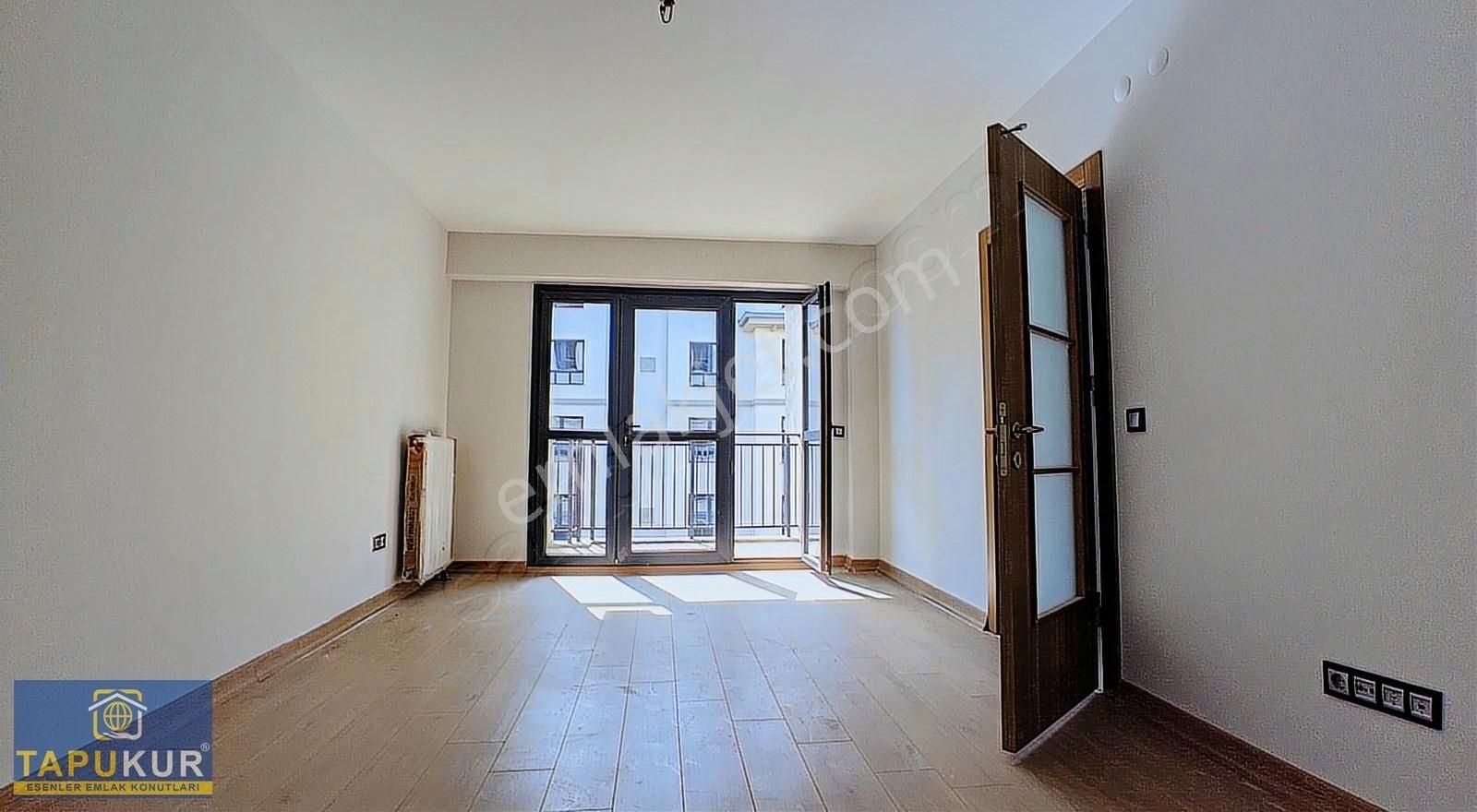 Selcukluda Oturama Hazır 82 M2 Boş Daire
