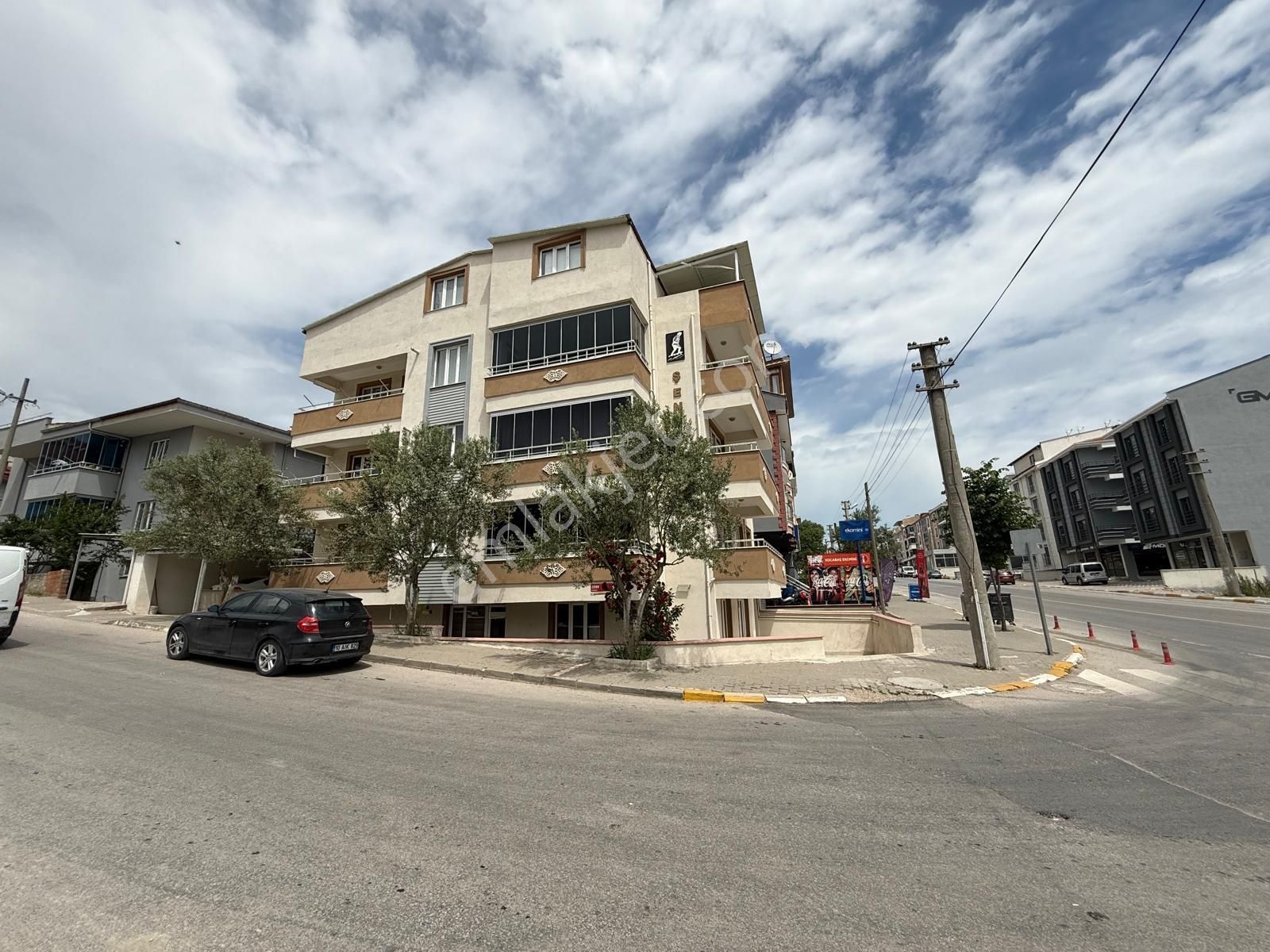 Re/max İnci'den Çevre Yolu Üzeri Geniş 3+1 Kiralık Daire