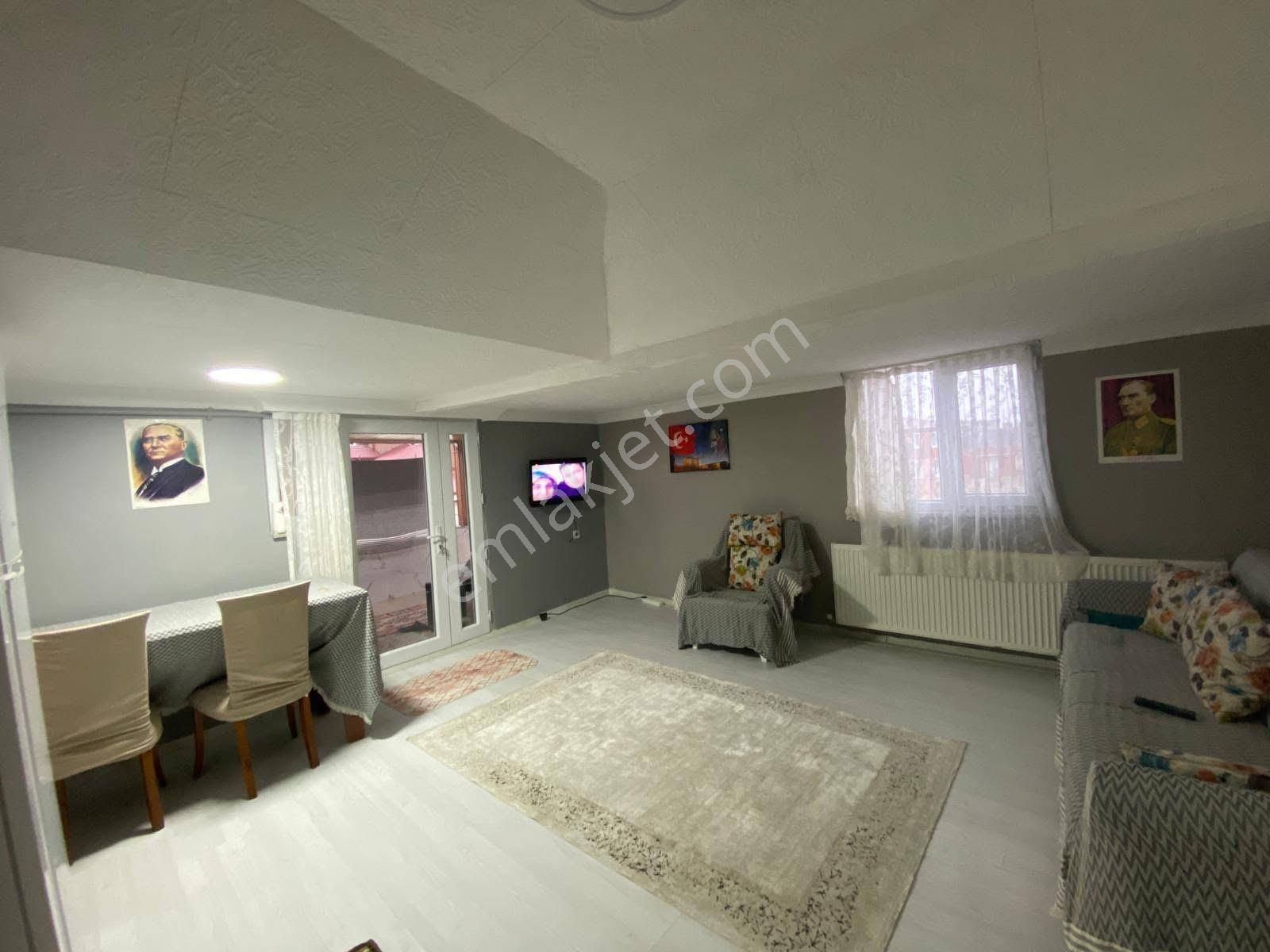 Pendik Güzelyalı'da 5+2 Geniş Temiz Teraslı Dubleks