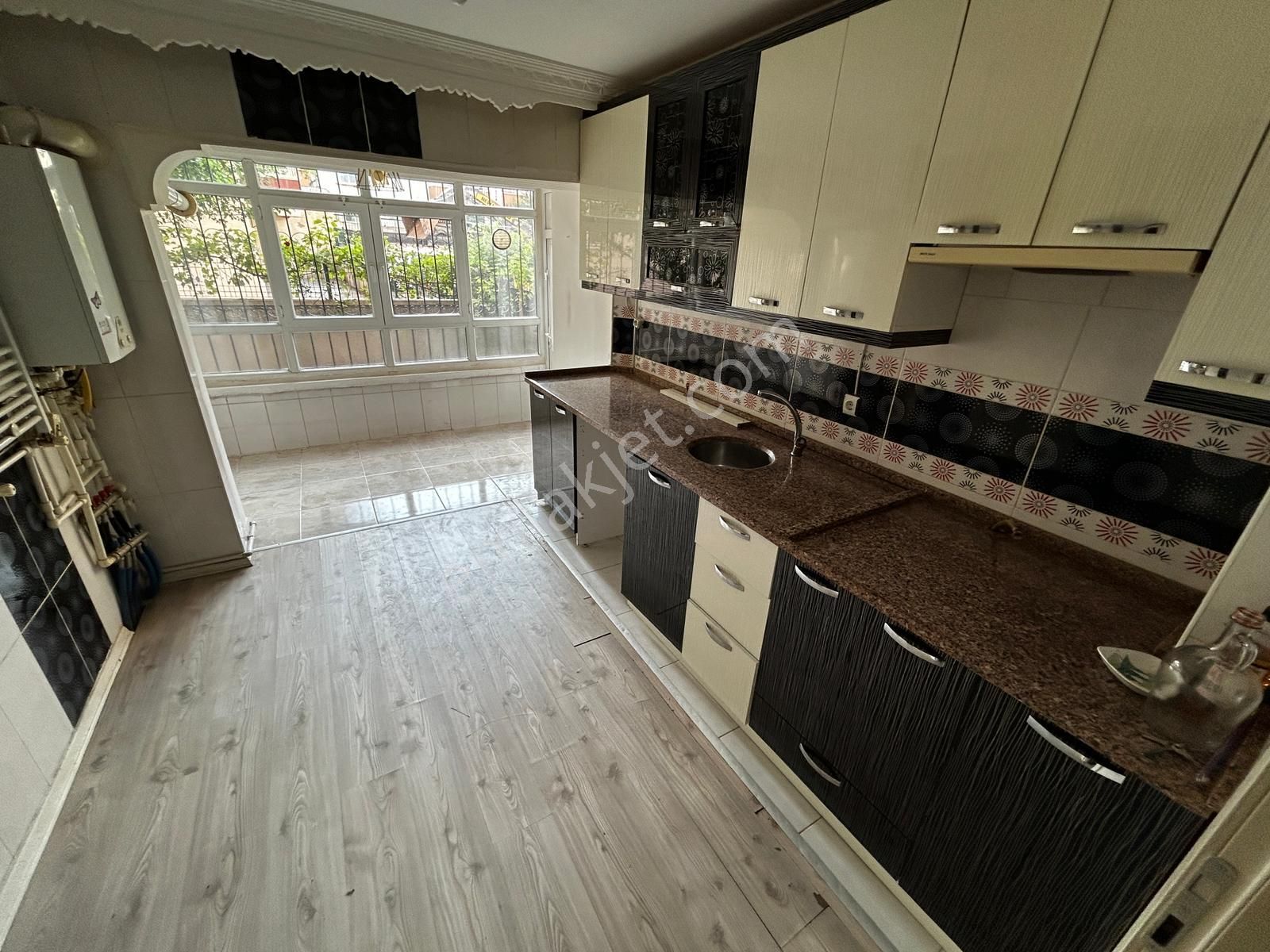 Emlak Danışmanım'dan Tandoğan'da Yapılı Bahçeli 2+1 Kiralık Daire