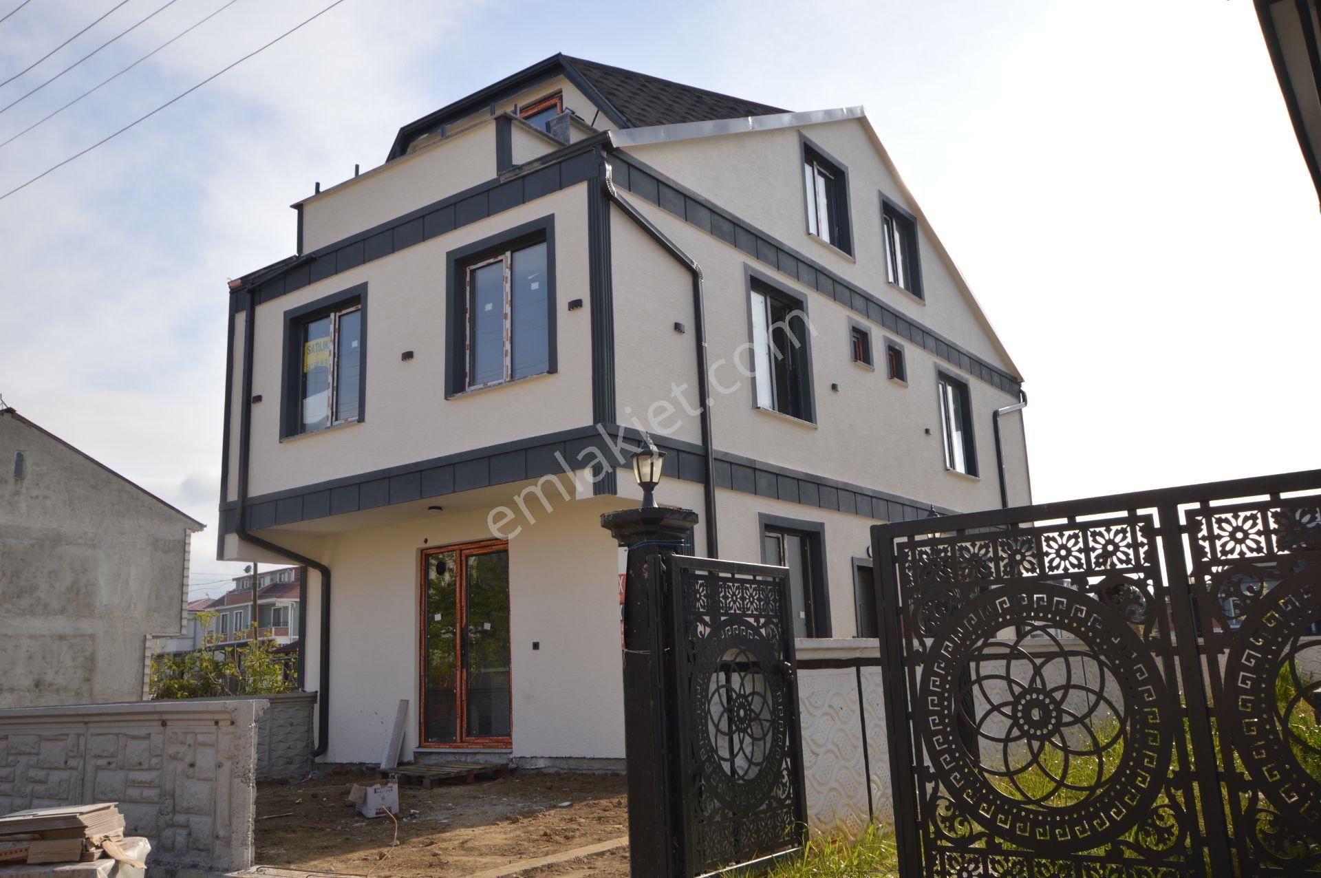 💎 Kocaali’de Müstakil Bahçeli Villa Sizi Bekliyor! Kaçırmayın!