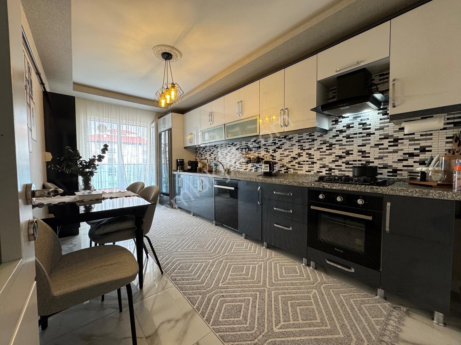 Keçiören Atapark Cadde Üzeri Full Yapılı Geniş M2 3+1 Satışta !!!