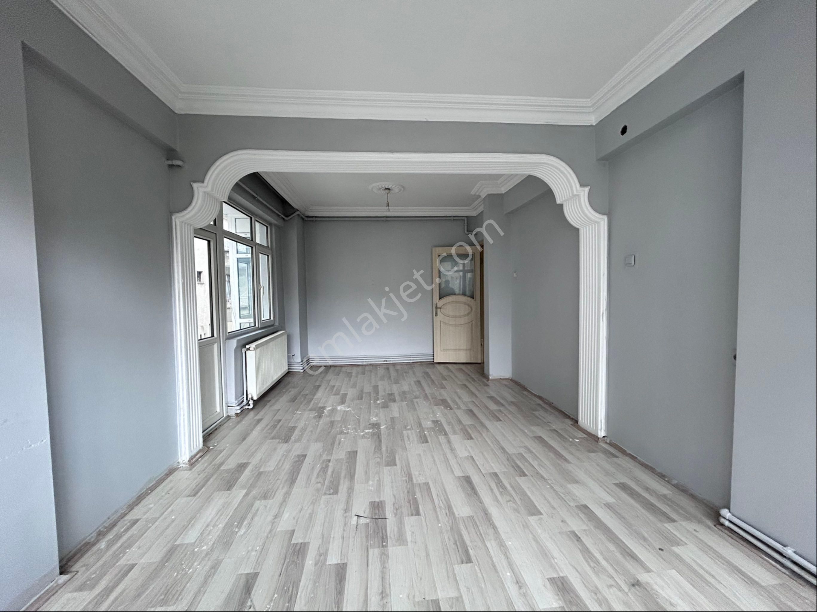 Doğan Emlak Group’tan Rasathane Mh 2+1 3.kat Mükemmel Konumda Kiralık Daire