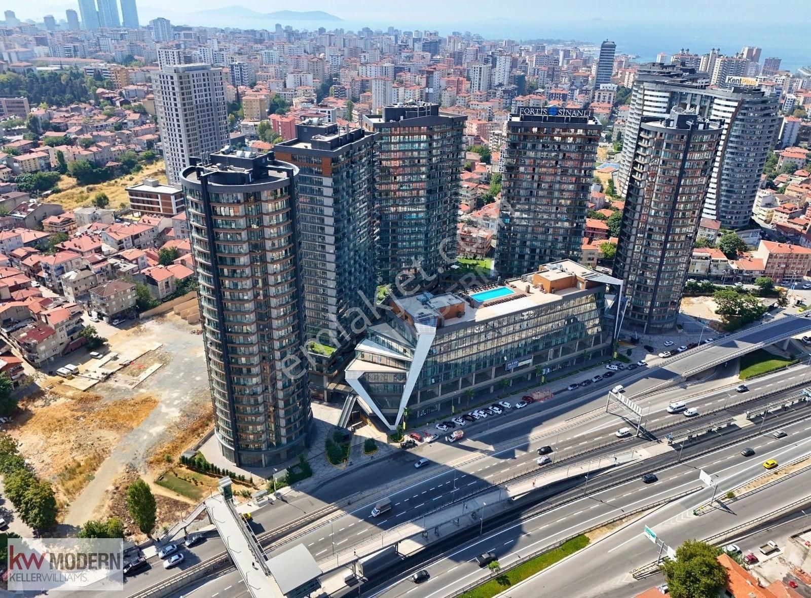Kadıköy Fortis Sinanlı Alçak Katlı Blok Eşyalı 2+1 Kiralık Daire