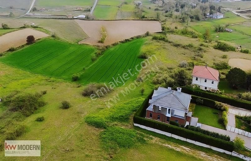 Arnavutköy Durusu'da Eşsiz Konumda 1592 M2 Villa İmarlı Arsa