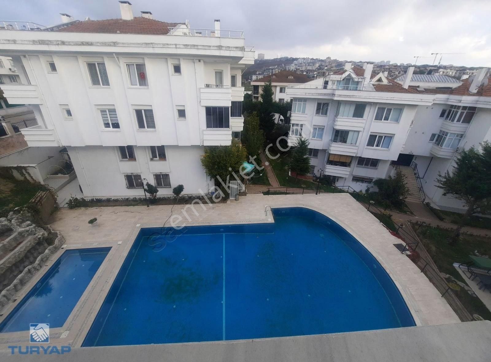 Büyükçekmece 3+1 Havuzlu Site İçinde Dubleks Daire