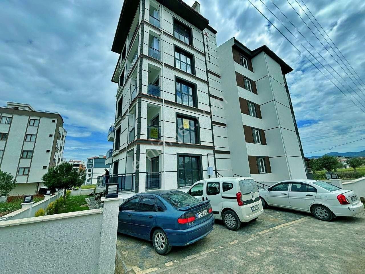 Uytundan Burhaniye Bademalanında Satılık Sıfır 1+1 Lüx Daire