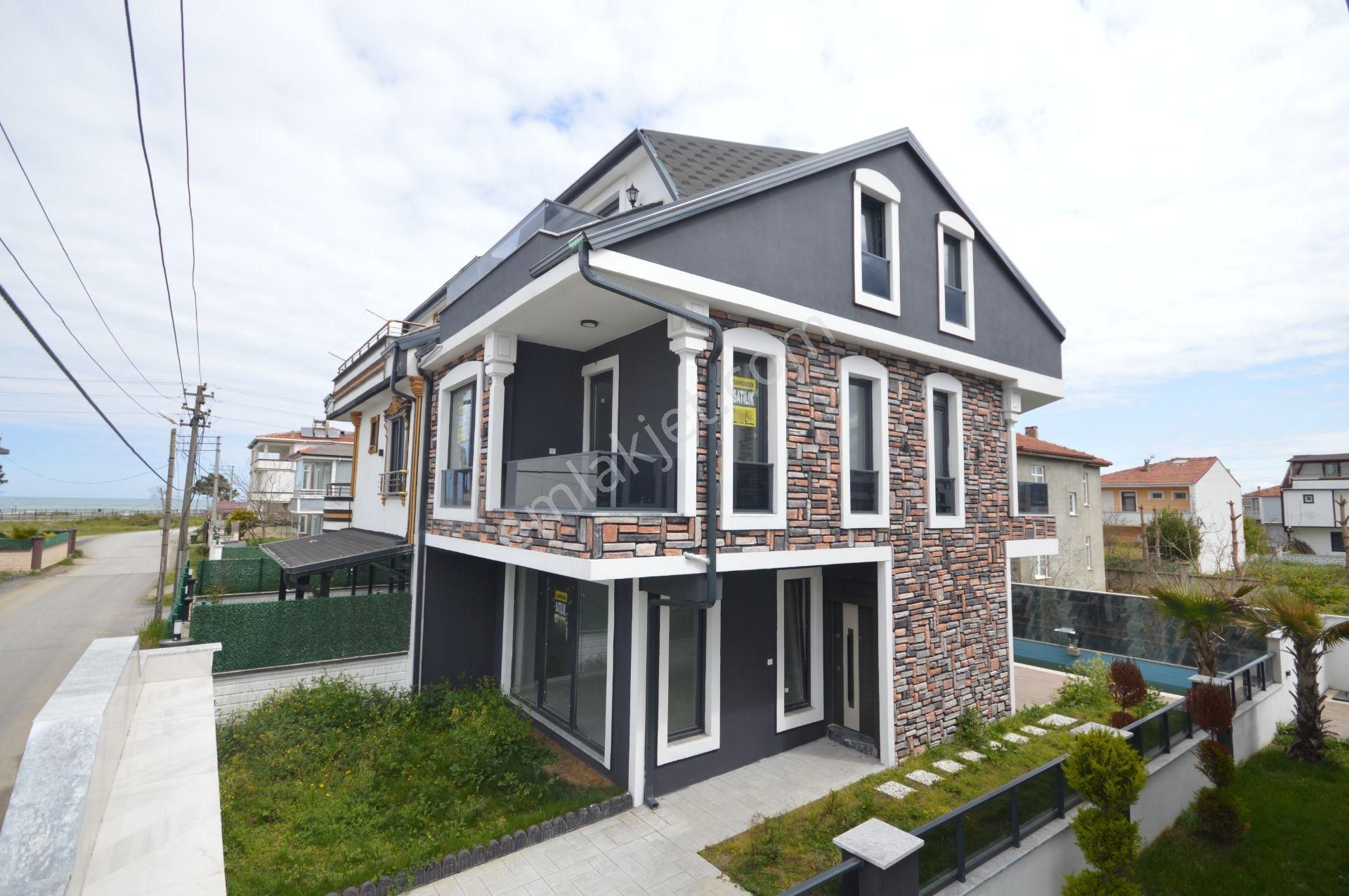 Kocaali'de Bahçeli Deniz Manzaralı Müstakil Villa 🌅🏠
