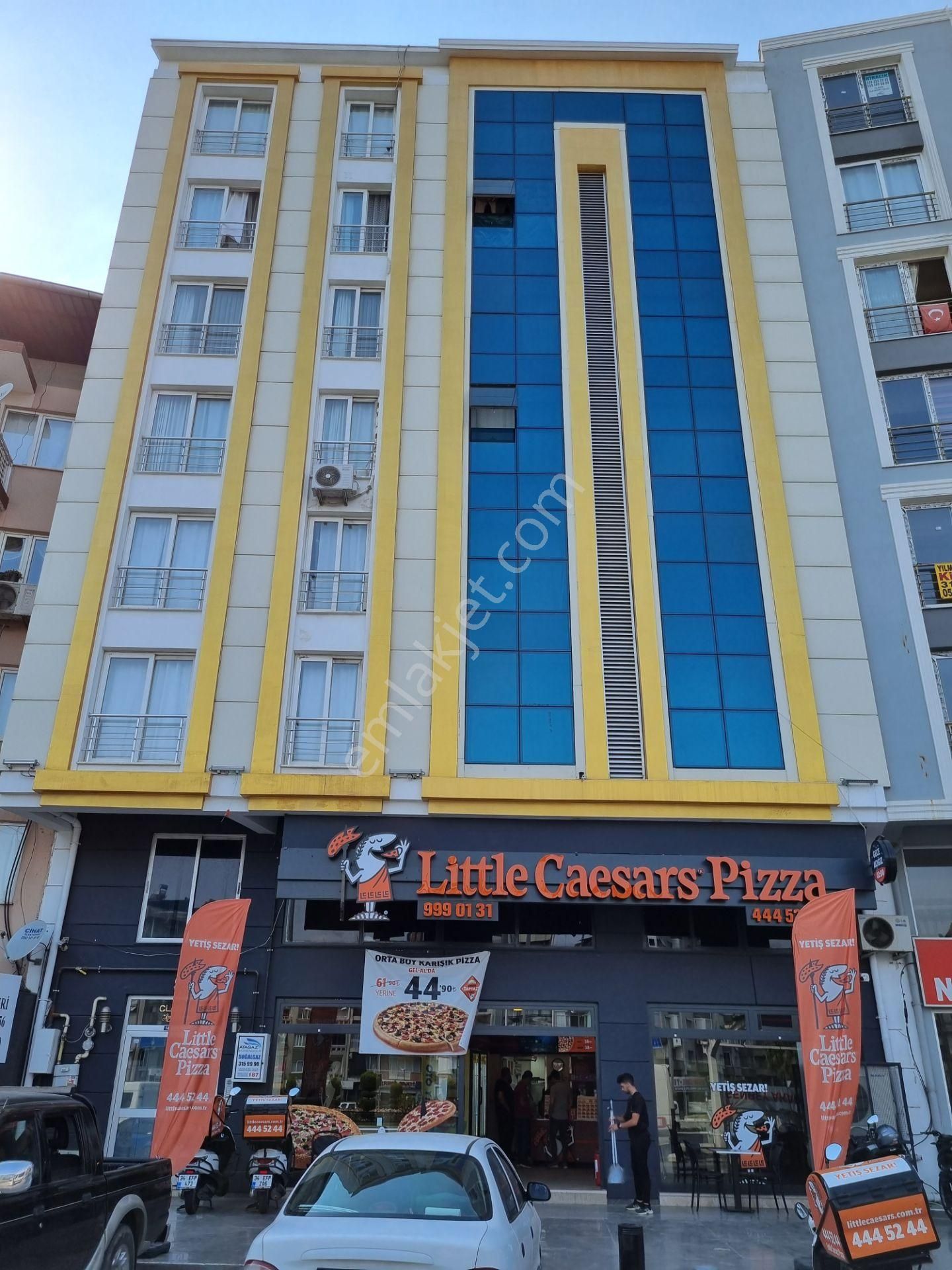 Karaçay Mah.'de Döryol Meydanda Eşyalı 1+1 Kiralık Daire
