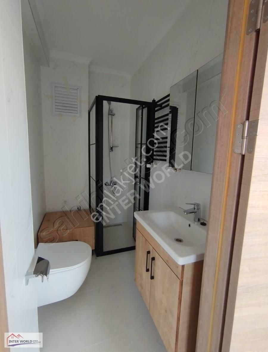 Inter World Emlaktan Dudullu Metro Ya 5 Dk 2+1 75m2 Sıfır Daire