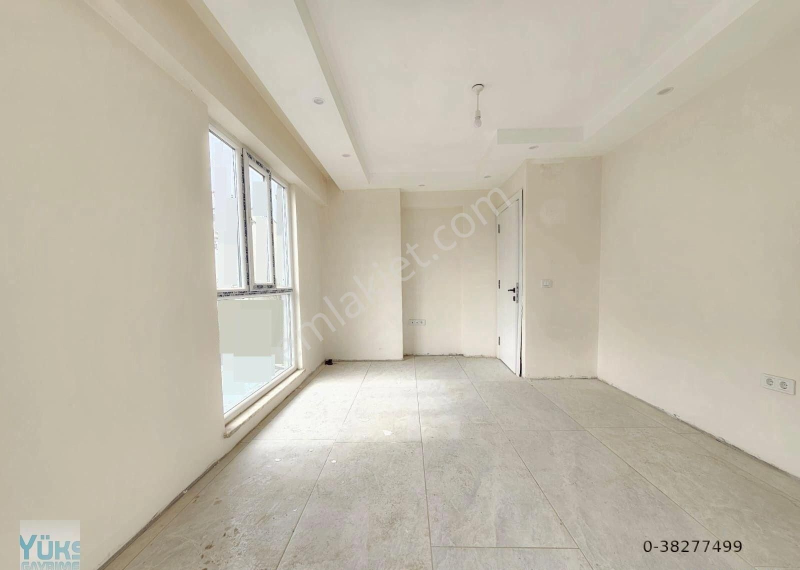 Denizli Şemikler'de 3+1 140m2 Fırsat Ara Kat Satılık Daire
