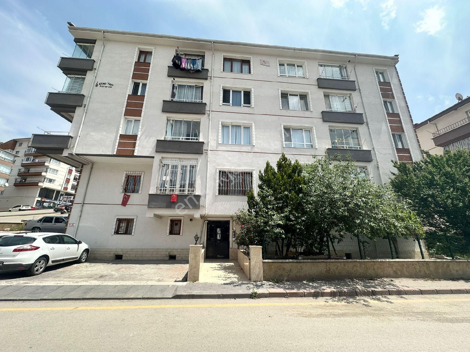 Etimesgut Merkezde Satılık 3+1 Daire
