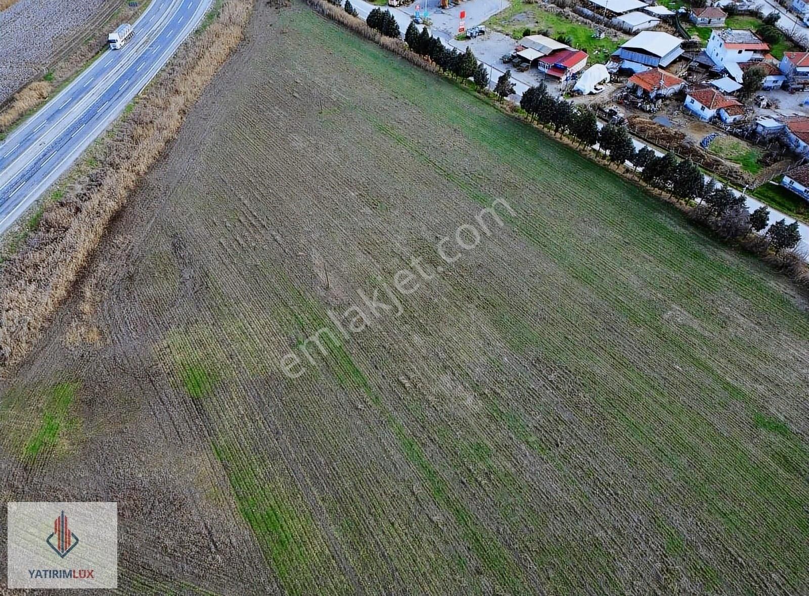Yatırımlüx'den 22.600 M2 Ana Yola Sıfır Tarla