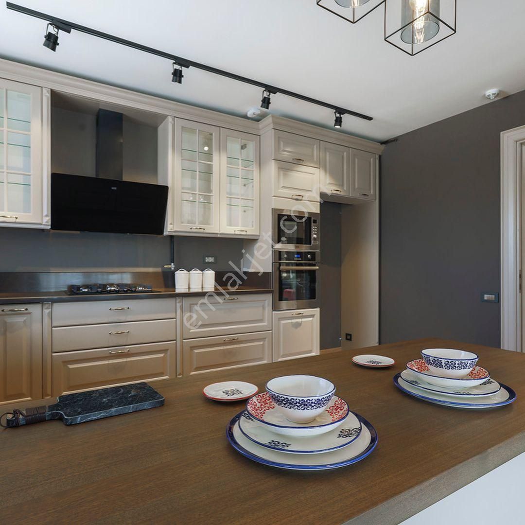 W Property Silüet Luxury'de Havuzlu 4+1 Şerefiye Kat