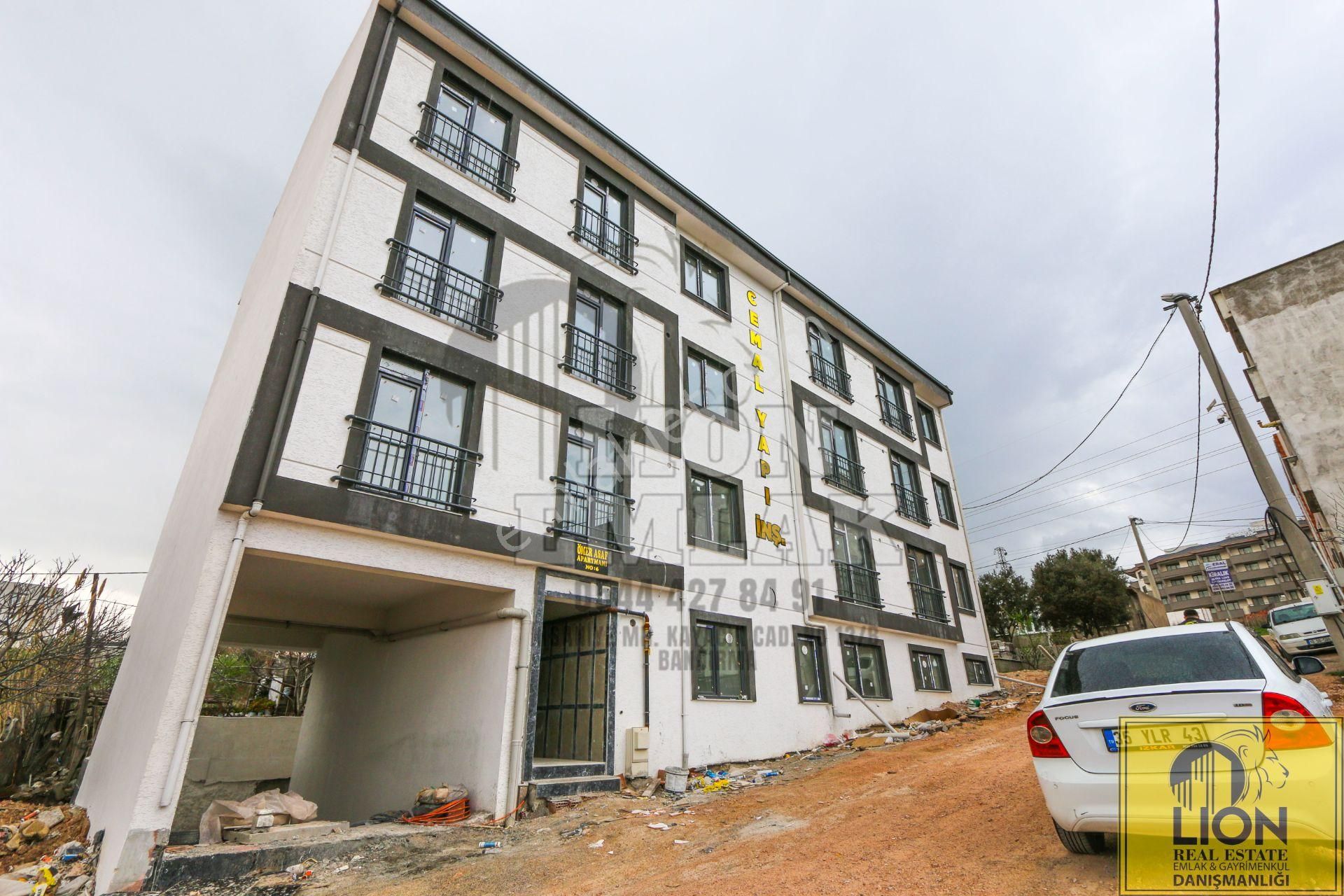 Bandırma Yeni Mahalle'de Asansörlü, Açık Balkonlu, Kapalı Otoparklı, Sıfır 1+1 Satılık Daire