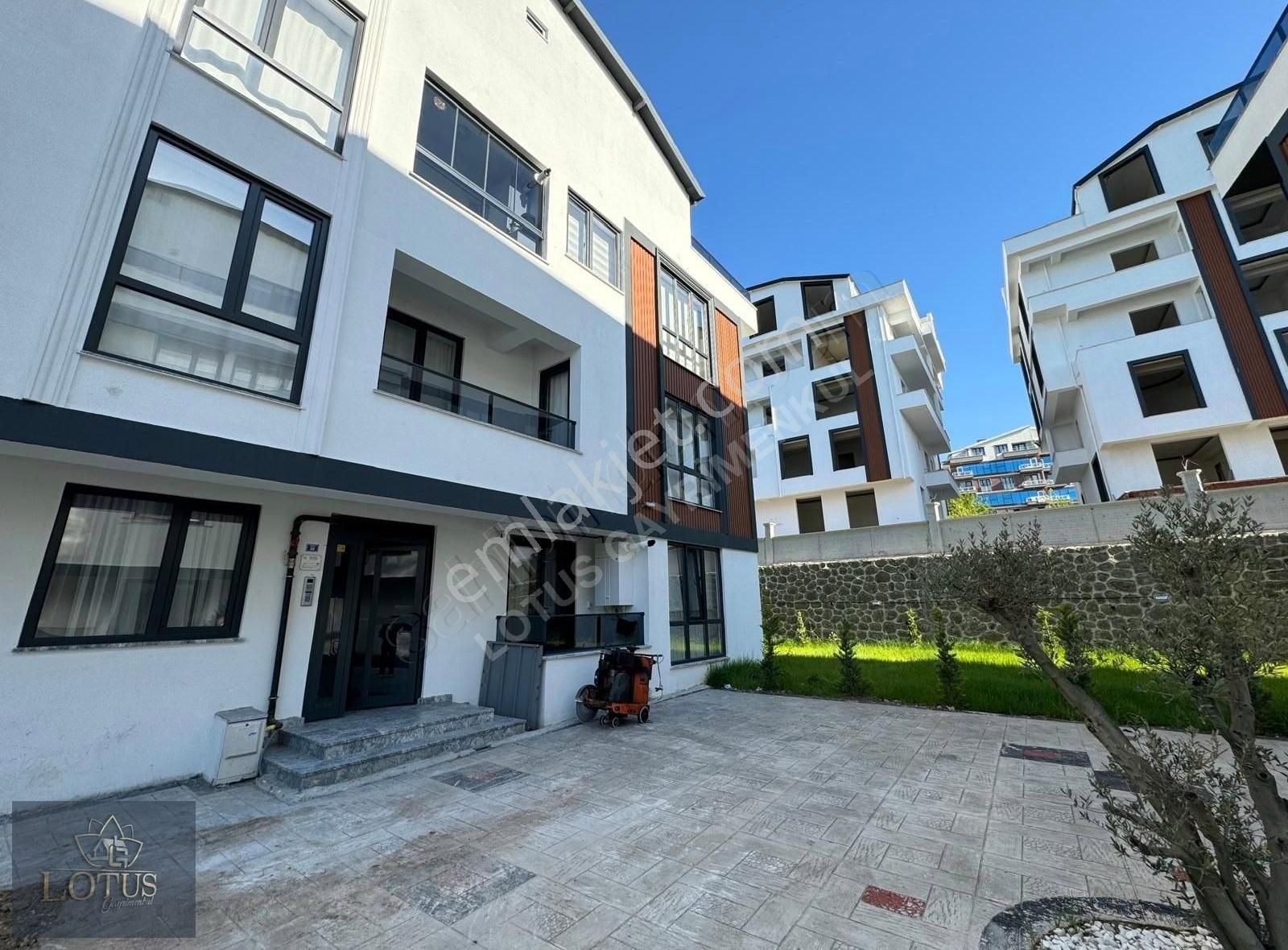 Başiskele Yeşilyurt Mahallesi Satılık Dubleks 3+1 140 M2 Daire
