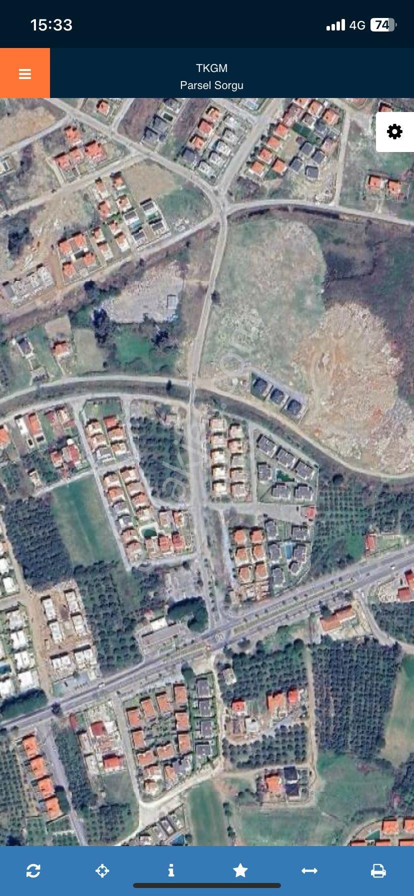 Dünya Emlak Tan Denize Çok Yakın Çift Villalık Köşe Başı Arsa