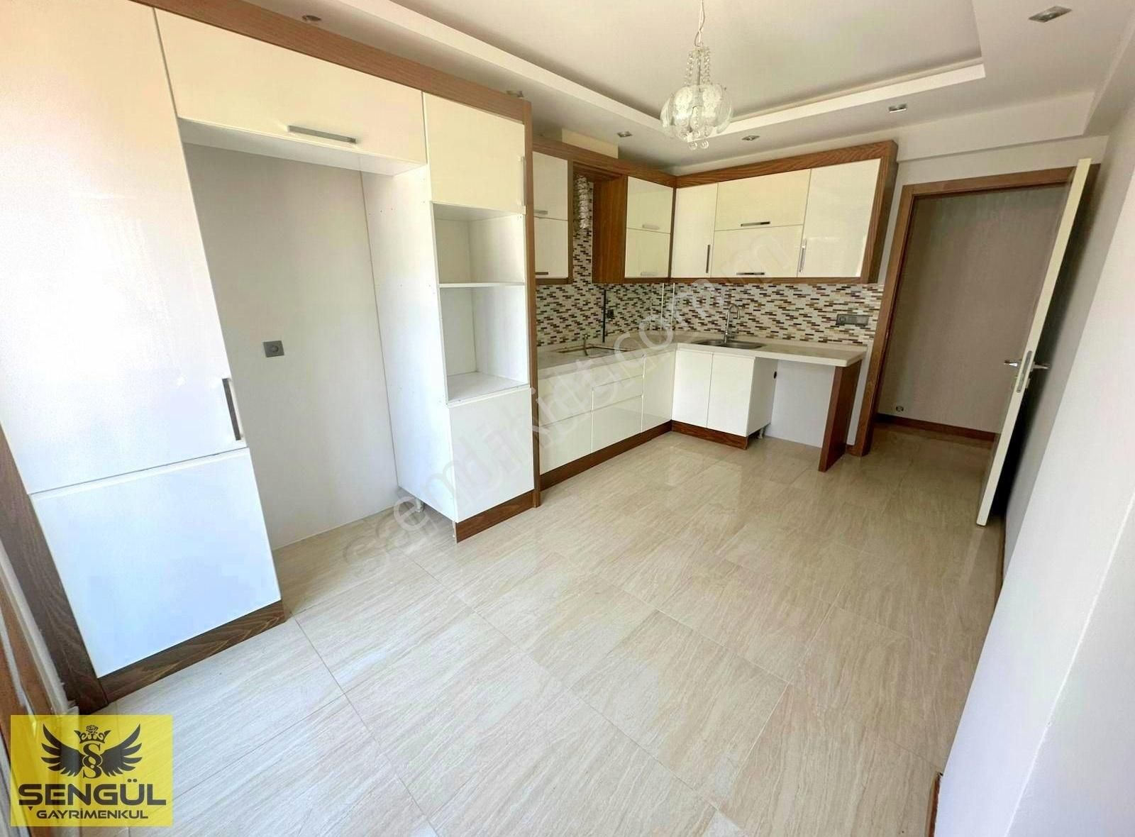 Şengül Gayrimenkul'den Satılık Çakmakta 3+1 Daireler