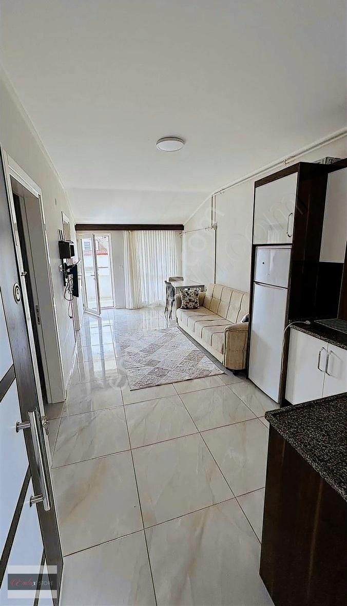 Üniversiteye Yakın Konumda Geniş Balkonlu 2+1 Eşyalı Lüks Apart!