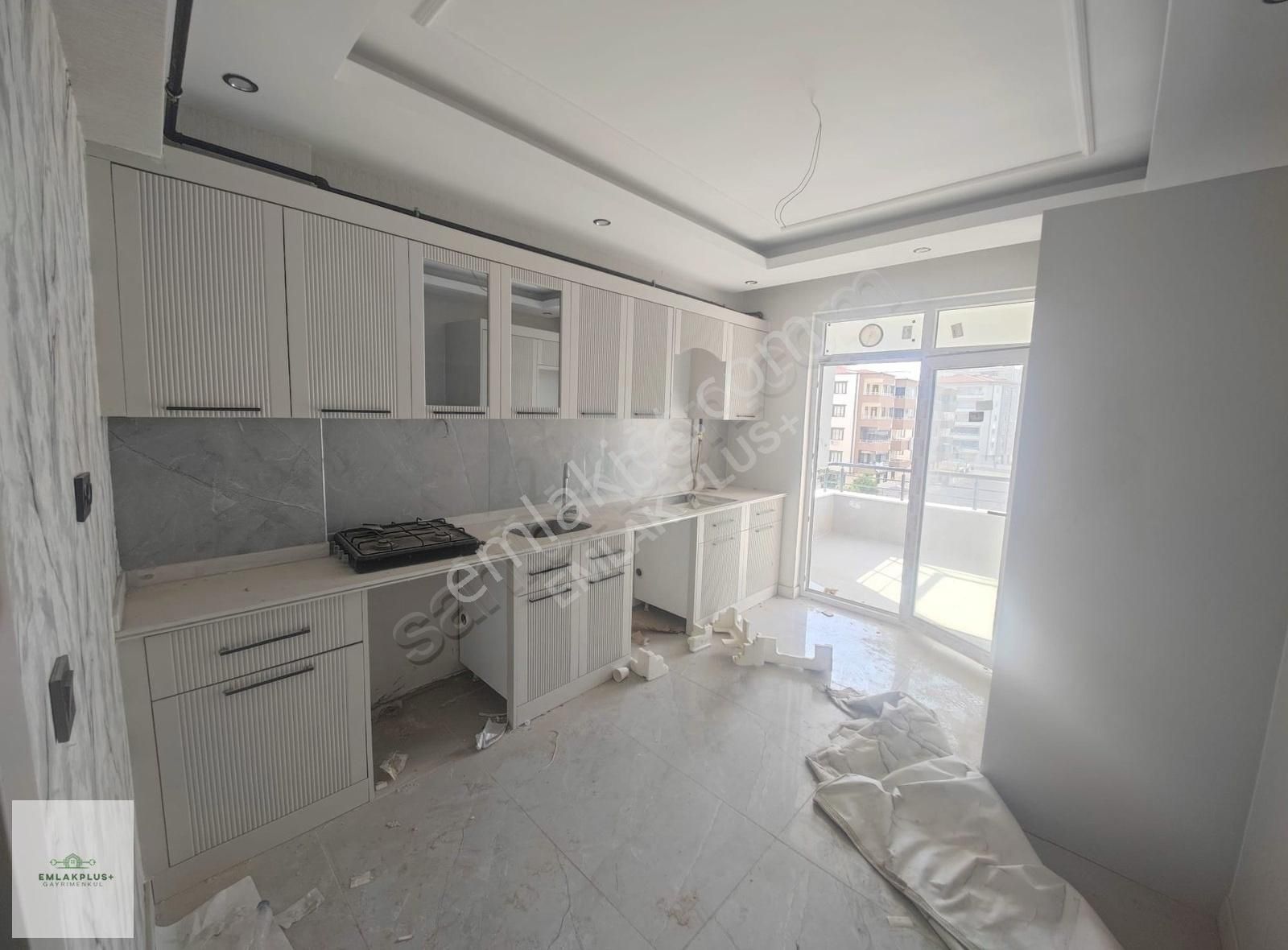 Beykent 1 Etapta Ultra Lüx Pazar Yer Yanında Arakat Kiralık 2+1