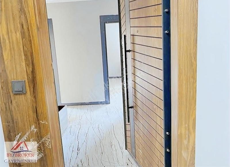 Mersinde Yazlık Ve Kışlık 1+1 Daire Denize Yakın Uygun Fiyat