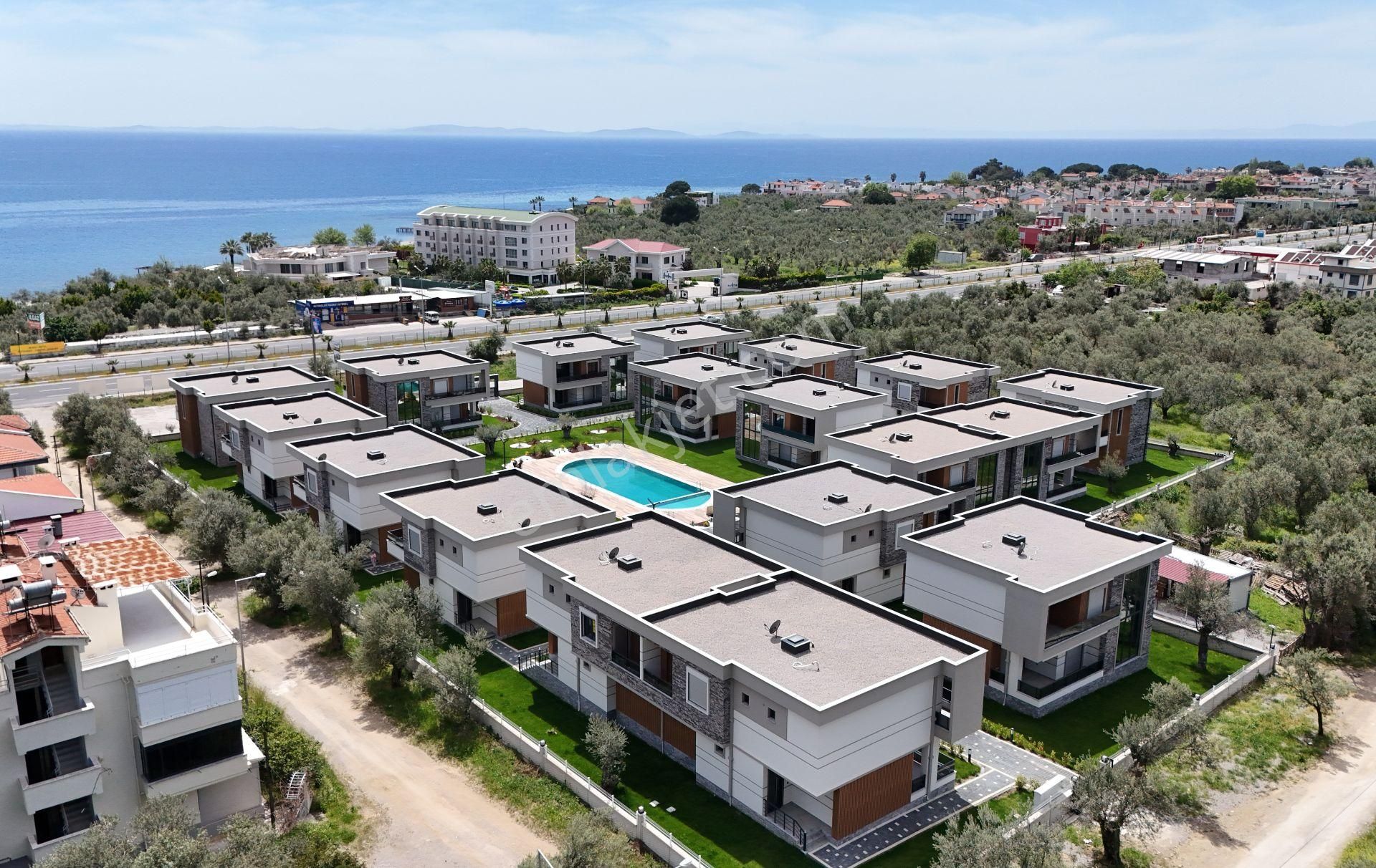 Altınoluk Ta Göz Alıcı Mimari İle Doğa Harikası Eşsiz 4+1 Villa
