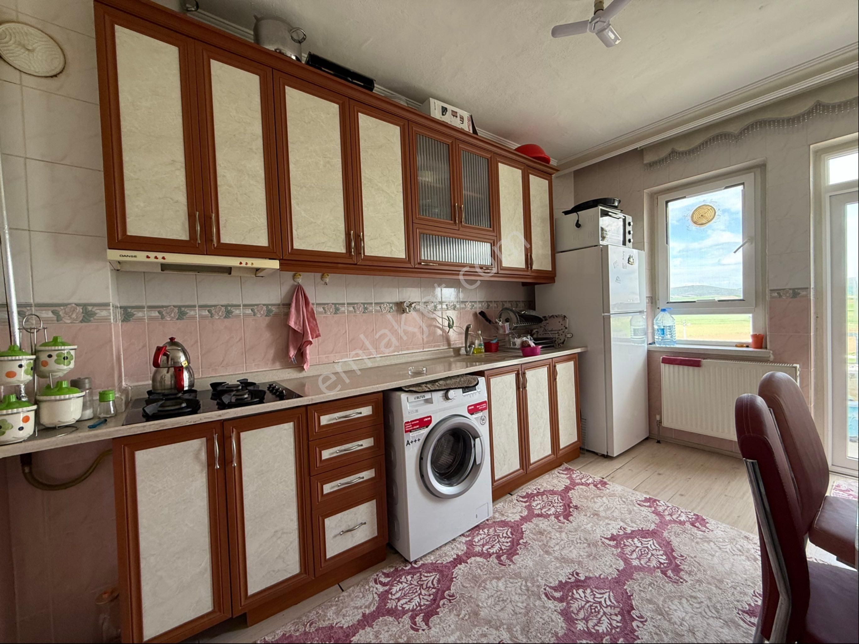 Mef Gayrimenkul'den, Geniş Kullanışlı 3+1 Manzaralı Uygun Daire