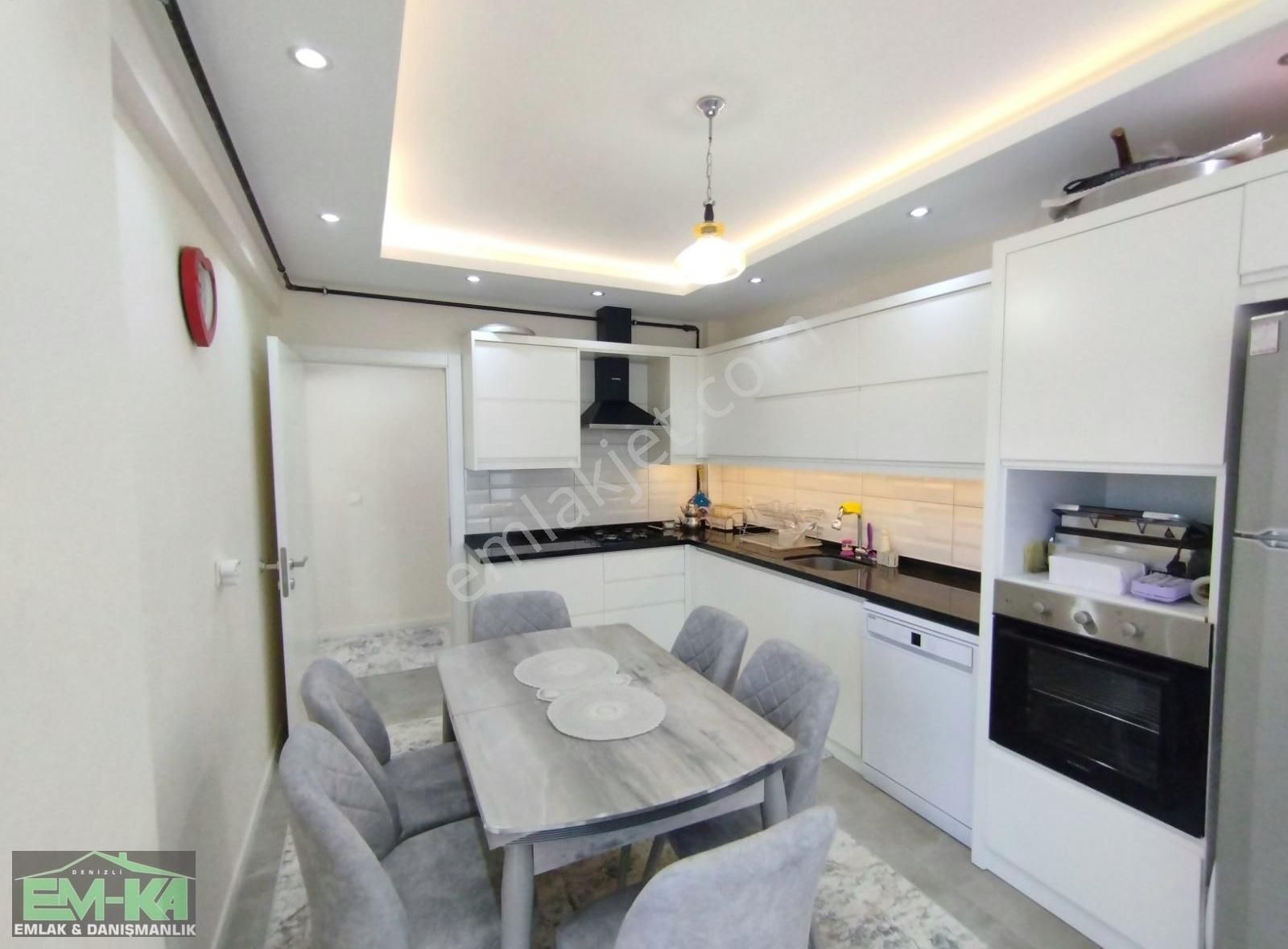 Em-kadan Karahasanlıda Geniş 2+1 Satılık Daire