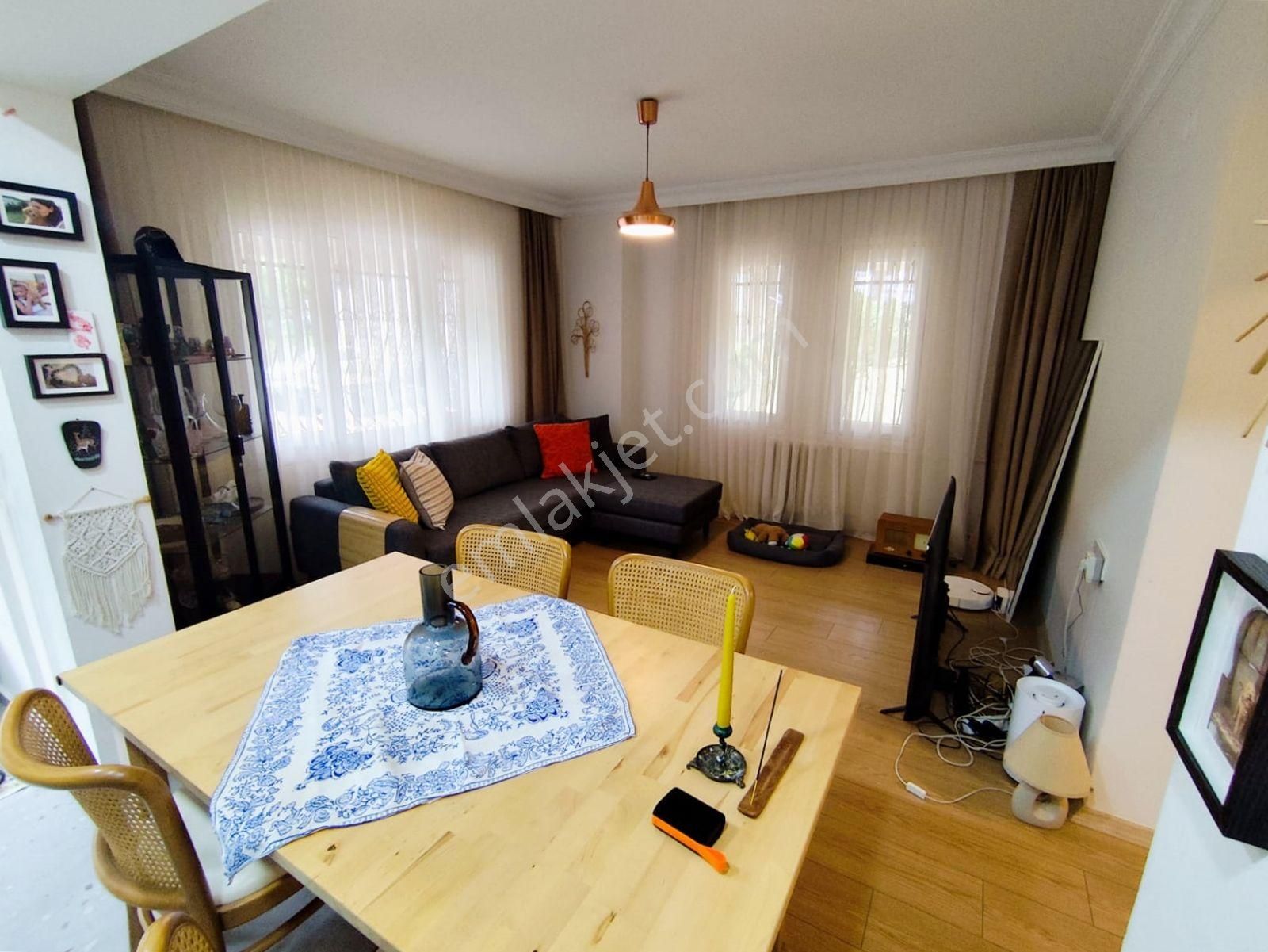 Yakacık Meydana Yürüme Güvenlikli Site İçi 3+1 Kapalı Balkon