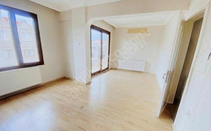 Acill Buca Şirinyer Merkezde 2+1 90m2 Dgazlı Ayrı Mutfak Havadar Ferah Satılık Daire
