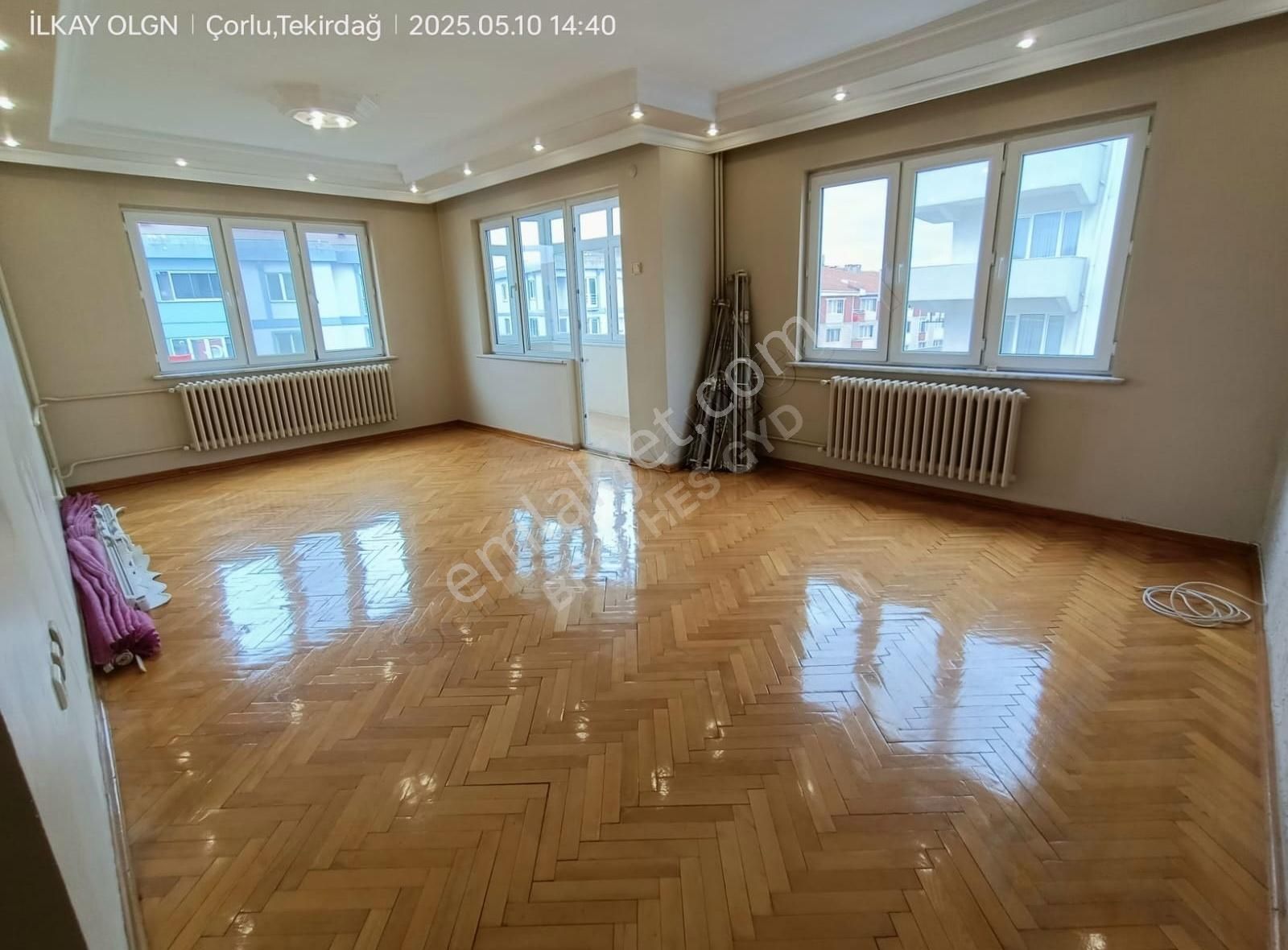 Brothersdan Muhittin Mah.160m2 3+1 Arakat İskanlı Kiralık Daire