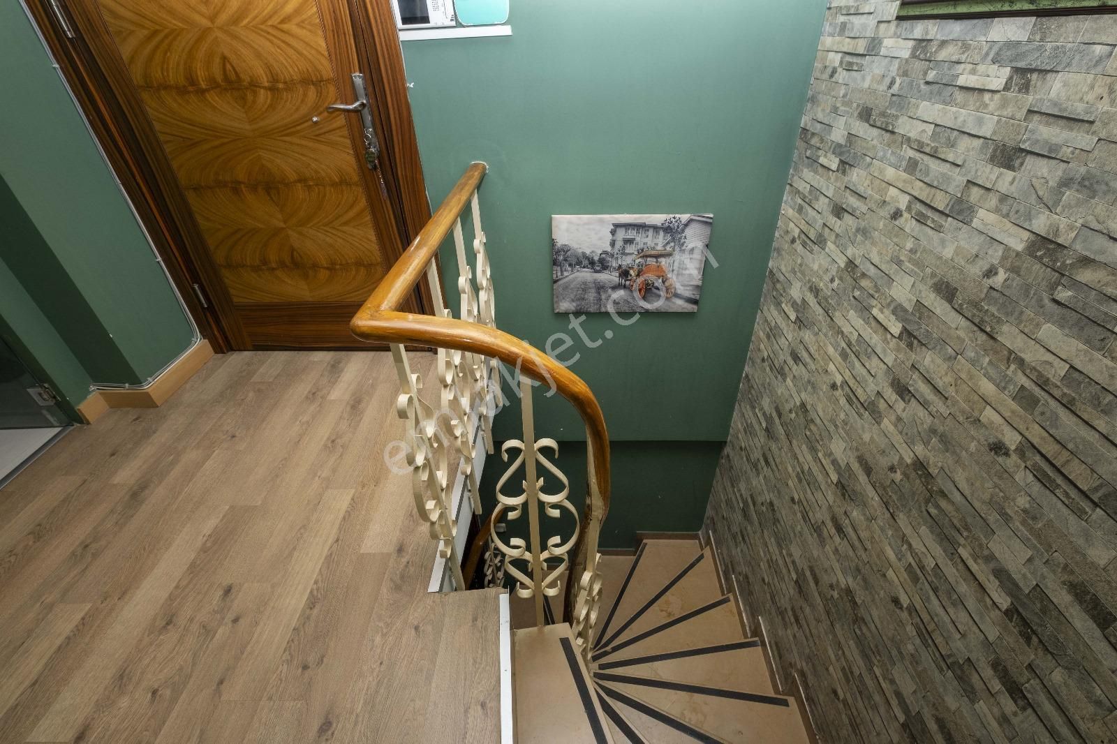 Etiler Cengiz Topel Caddesinde Nezih Apartmanda 3+1 Ters Dubleks - Görsel 15