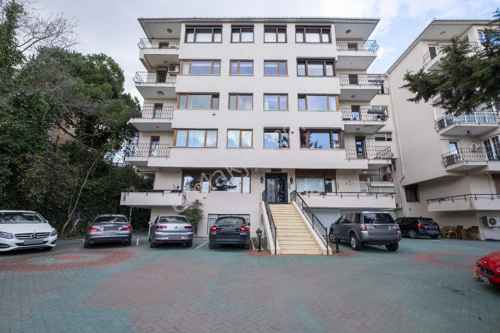 Etiler Cengiz Topel Caddesinde Nezih Apartmanda 3+1 Ters Dubleks - Görsel 2